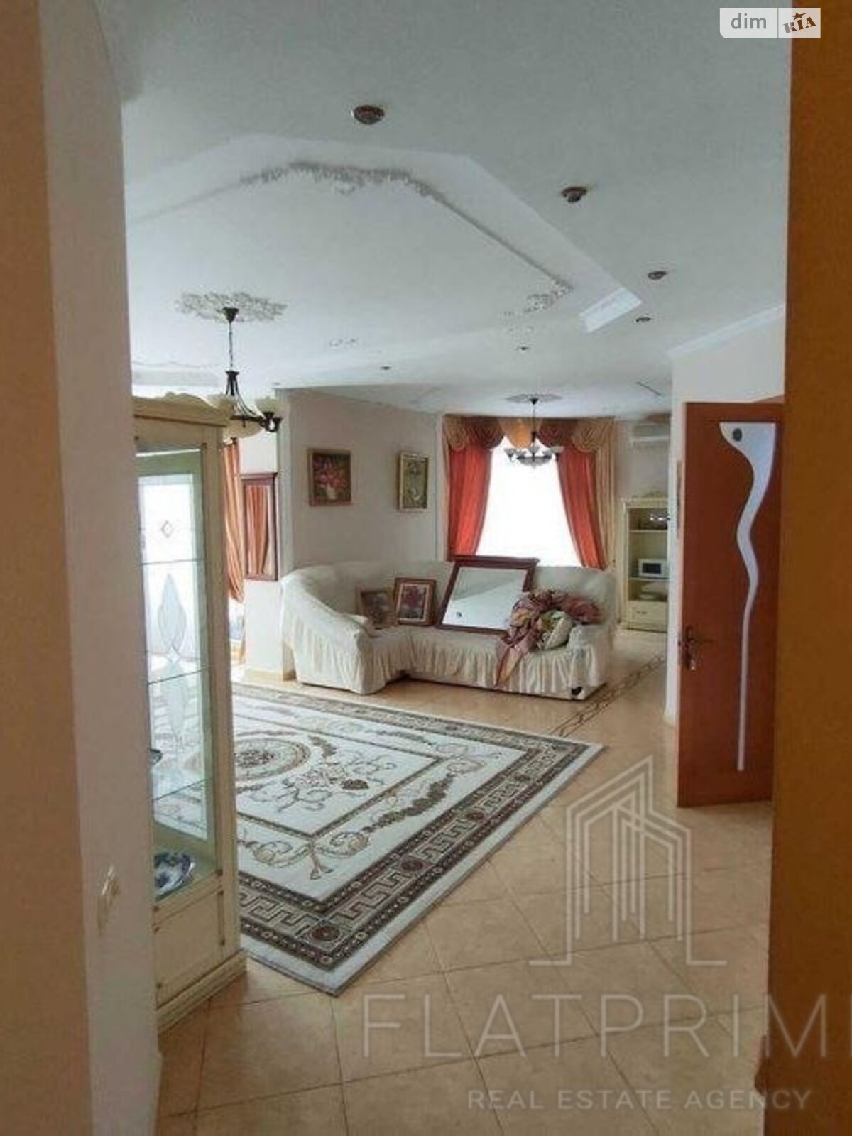 Продаж трикімнатної квартири в Києві, на узвіз Кловський 5, район Печерськ фото 1 Продаж трикімнатної квартири в Києві, на узвіз Кловський 5, район Печерськ фото 1