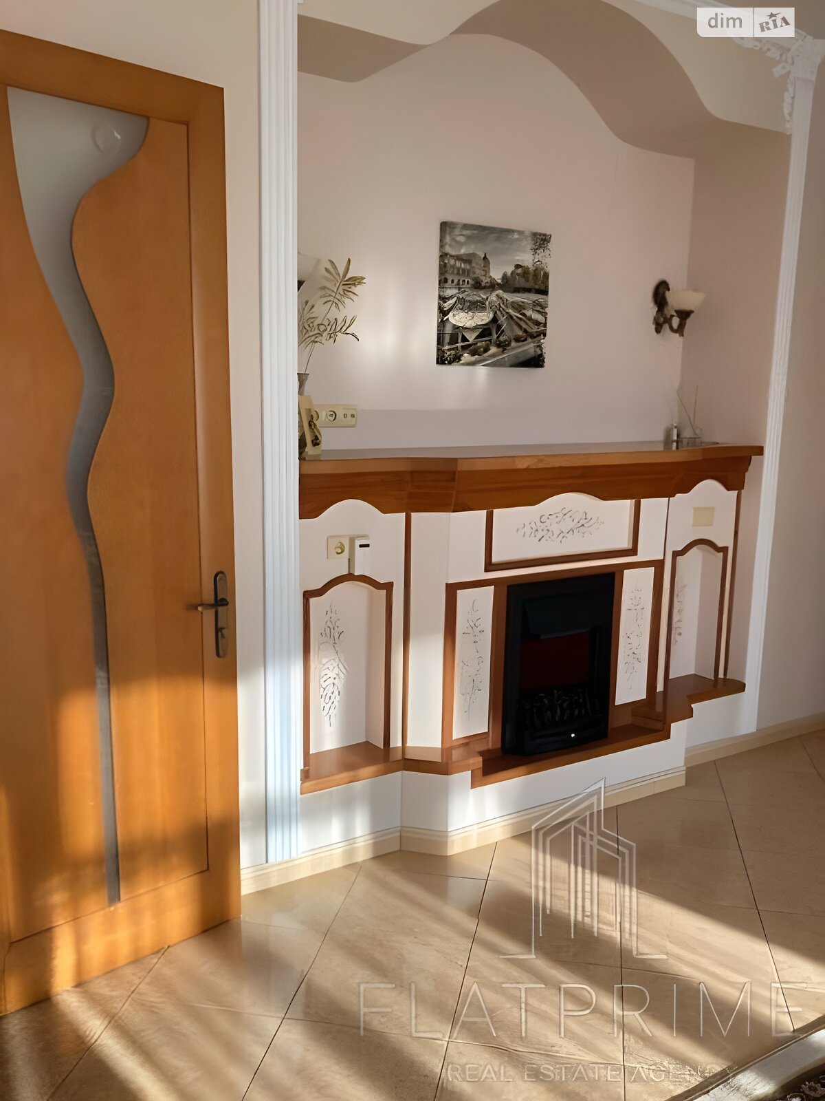 Продаж трикімнатної квартири в Києві, на узвіз Кловський 5, район Печерськ фото 1 Продаж трикімнатної квартири в Києві, на узвіз Кловський 5, район Печерськ фото 1
