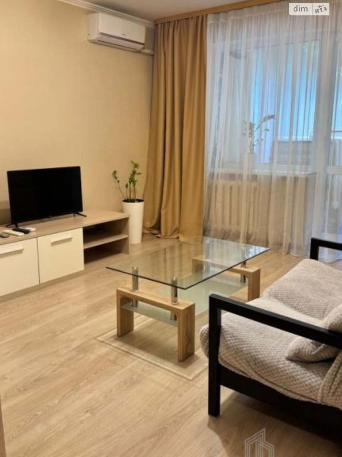 Продаж однокімнатної квартири в Києві, на узвіз Кловський 20, район Печерськ фото 1 Продаж однокімнатної квартири в Києві, на узвіз Кловський 20, район Печерськ фото 1
