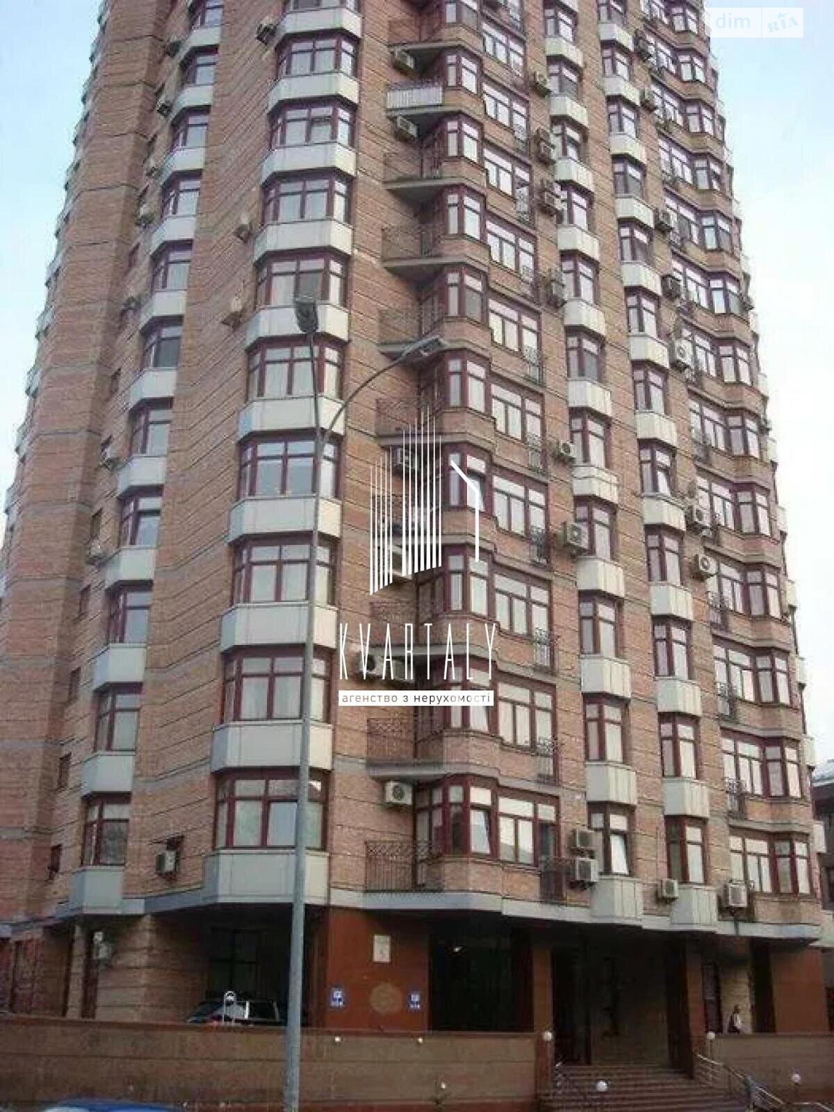 Продаж трикімнатної квартири в Києві, на узвіз Кловський 5, район Печерськ фото 1 Продаж трикімнатної квартири в Києві, на узвіз Кловський 5, район Печерськ фото 1
