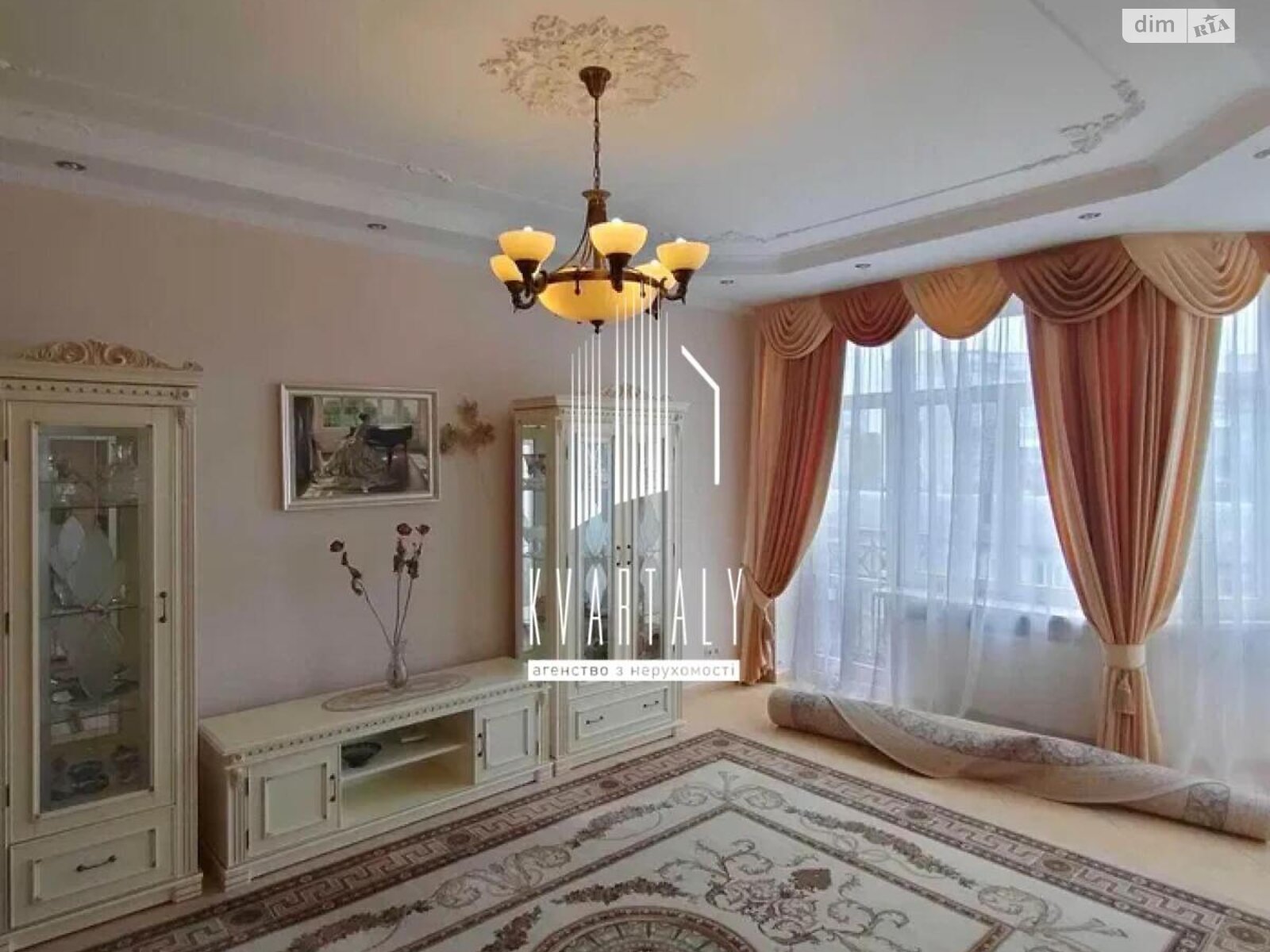Продаж трикімнатної квартири в Києві, на узвіз Кловський 5, район Печерськ фото 1 Продаж трикімнатної квартири в Києві, на узвіз Кловський 5, район Печерськ фото 1