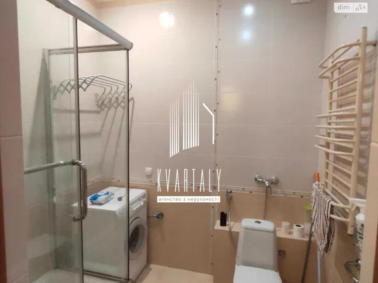 Продаж трикімнатної квартири в Києві, на узвіз Кловський 5, район Печерськ фото 1 Продаж трикімнатної квартири в Києві, на узвіз Кловський 5, район Печерськ фото 1