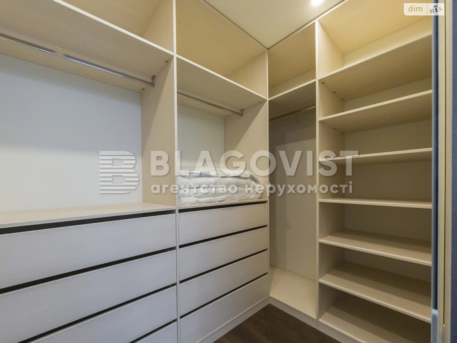 Продажа двухкомнатной квартиры в Киеве, на спуск Кловский 17В, район Печерск фото 1 Продажа двухкомнатной квартиры в Киеве, на спуск Кловский 17В, район Печерск фото 1