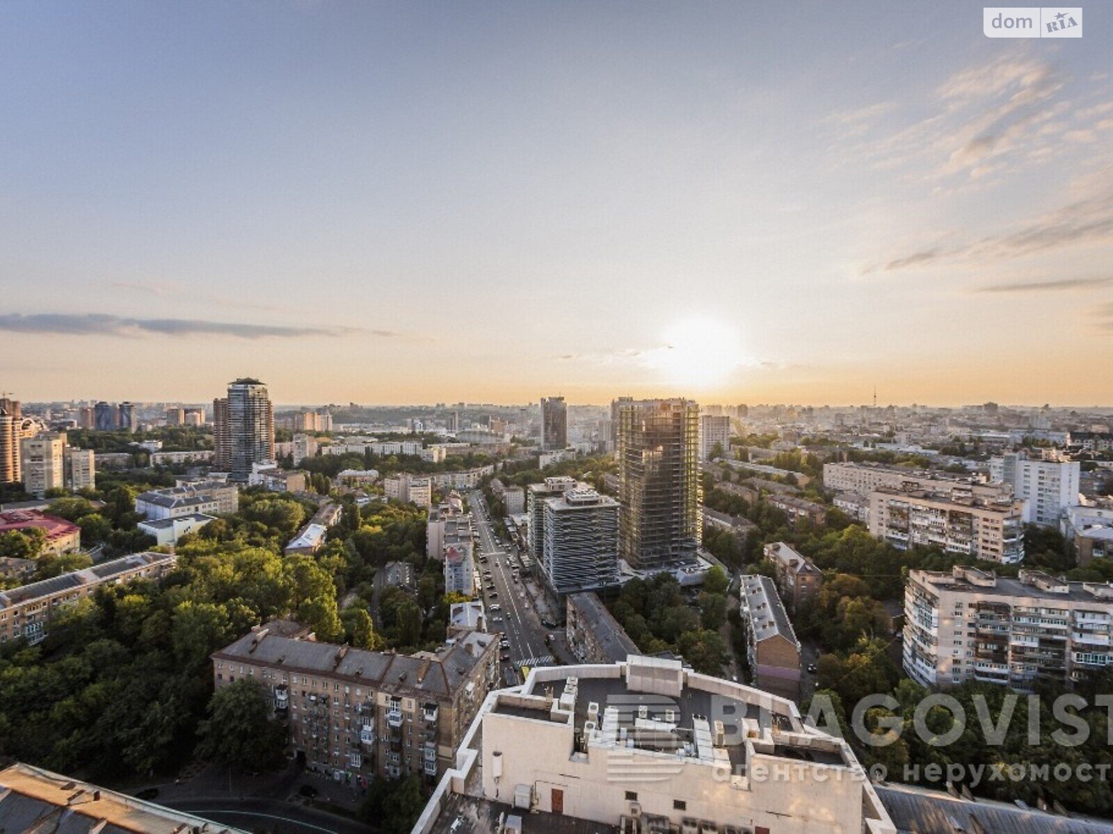 Продажа двухкомнатной квартиры в Киеве, на спуск Кловский 7, район Печерск фото 1
