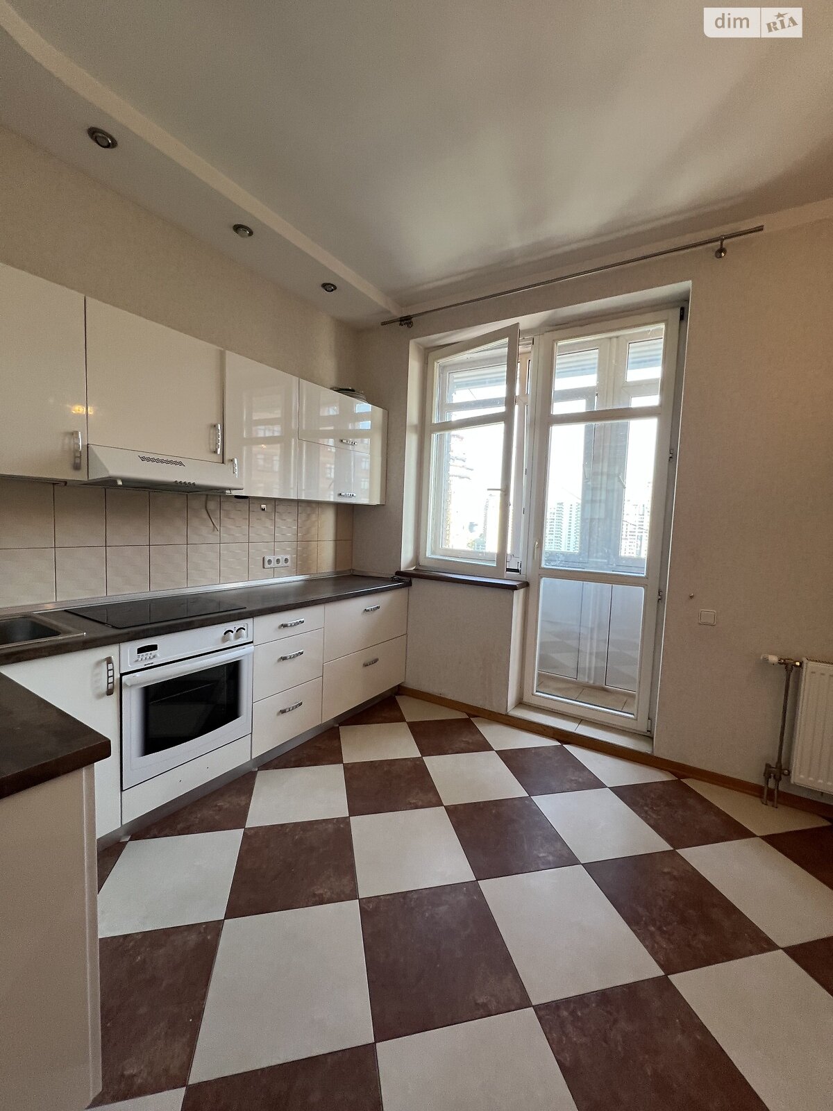 Продажа пятикомнатной квартиры в Киеве, на ул. Коновальца Евгения 32Б, район Печерск фото 1 Продажа пятикомнатной квартиры в Киеве, на ул. Коновальца Евгения 32Б, район Печерск фото 1