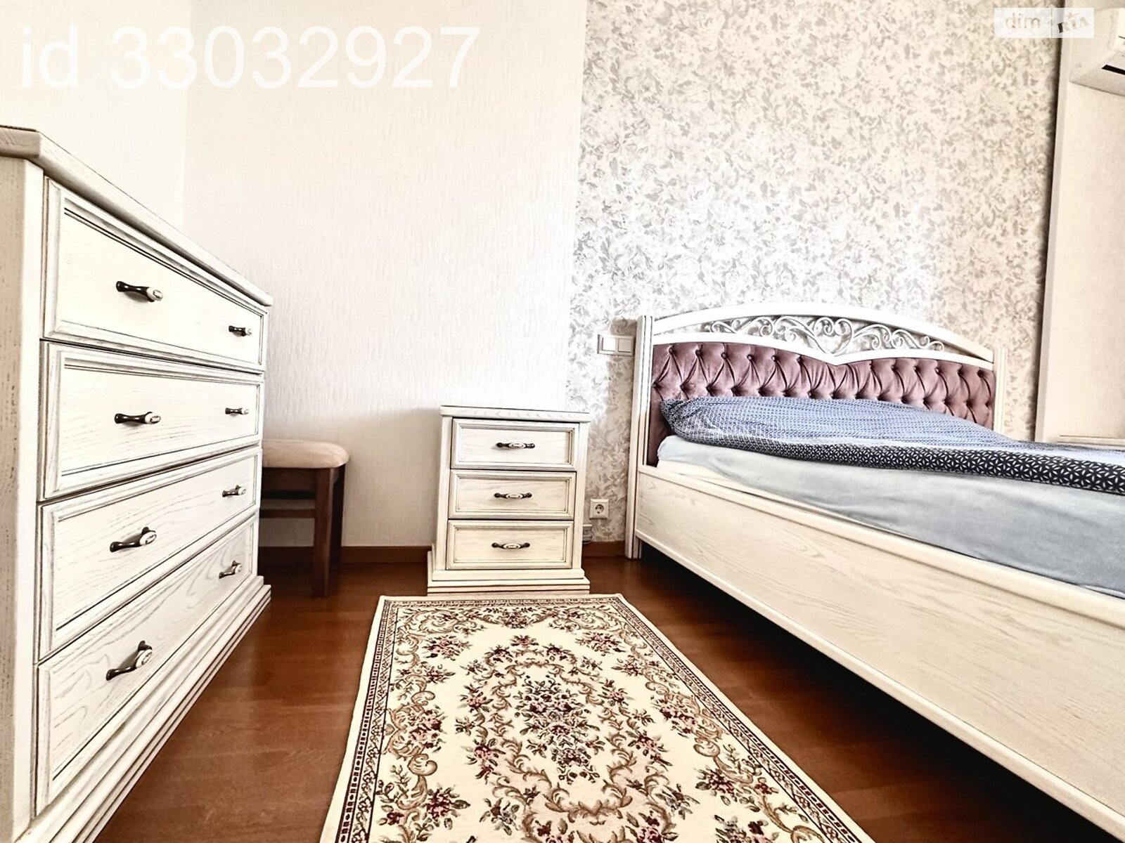 Продаж трикімнатної квартири в Києві, на вул. Коновальця Євгена 44А, кв. 16, район Печерськ фото 1 Продаж трикімнатної квартири в Києві, на вул. Коновальця Євгена 44А, кв. 16, район Печерськ фото 1