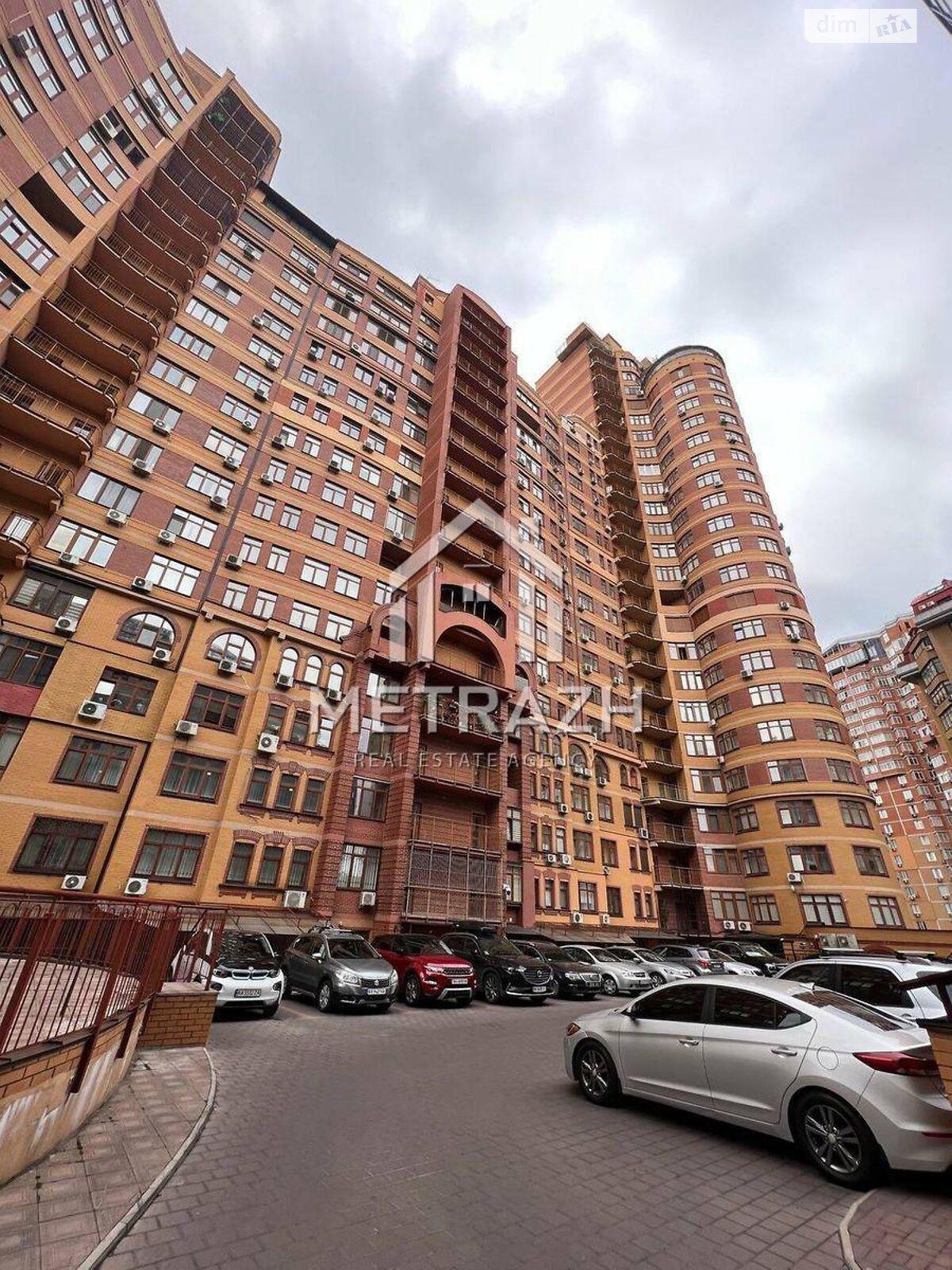 Продажа четырехкомнатной квартиры в Киеве, на ул. Коновальца Евгения 36В, район Печерск фото 1 Продажа четырехкомнатной квартиры в Киеве, на ул. Коновальца Евгения 36В, район Печерск фото 1