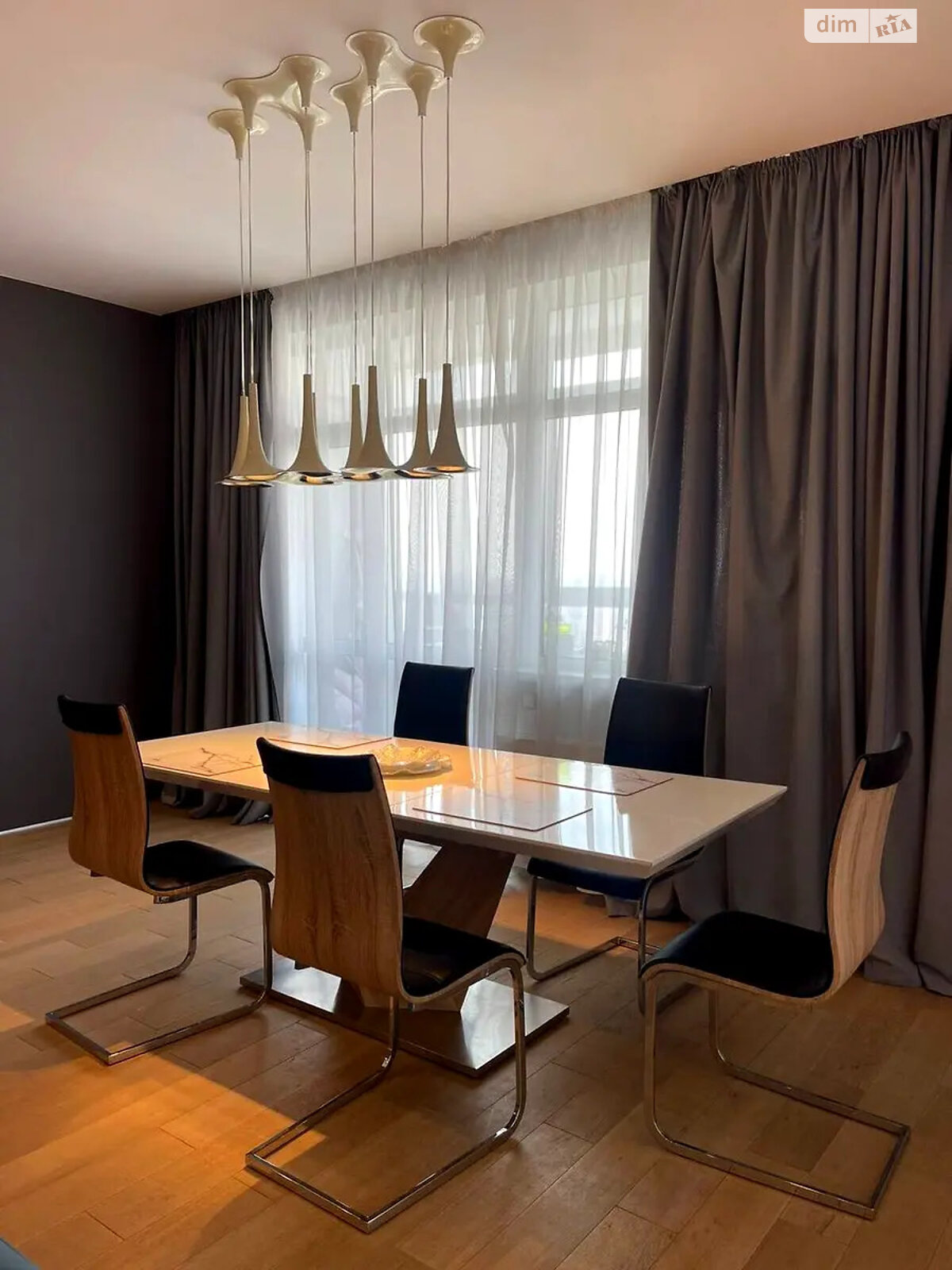 Продаж трикімнатної квартири в Києві, на вул. Коновальця Євгена 44А, район Печерськ фото 1 Продаж трикімнатної квартири в Києві, на вул. Коновальця Євгена 44А, район Печерськ фото 1