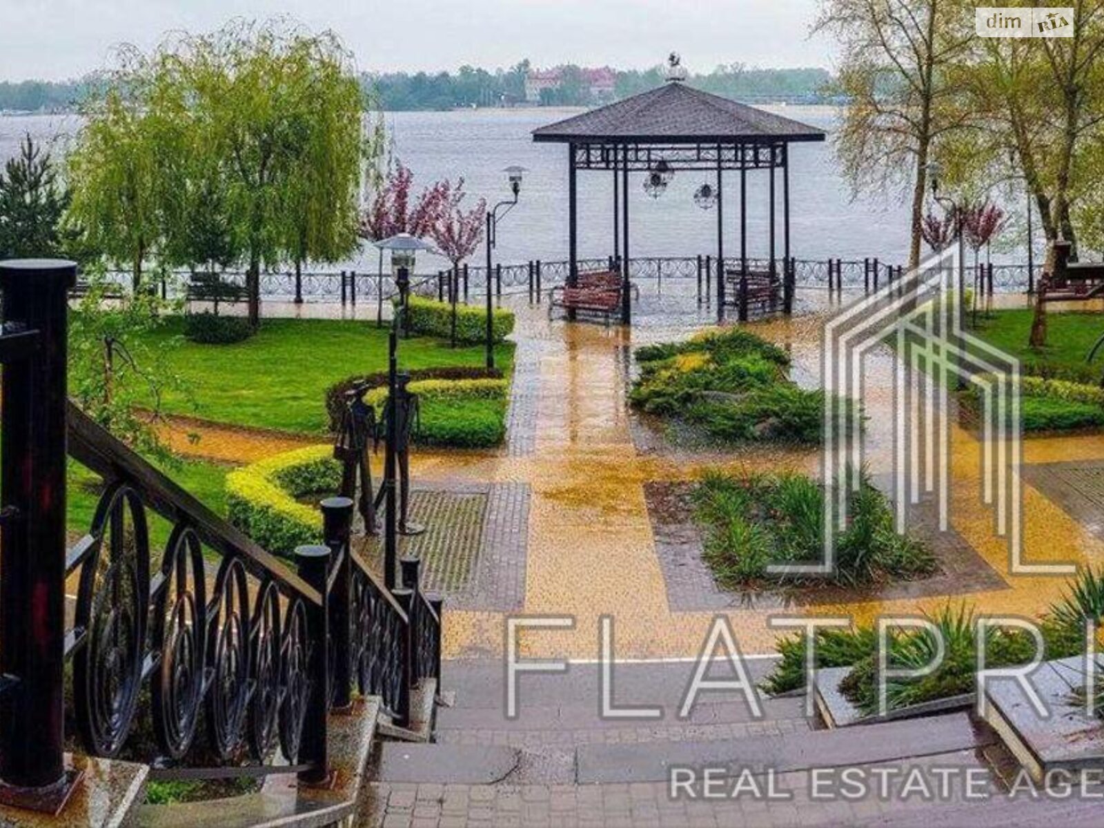 Продаж однокімнатної квартири в Києві, на вул. Лаврська 8, район Печерськ фото 1 Продаж однокімнатної квартири в Києві, на вул. Лаврська 8, район Печерськ фото 1