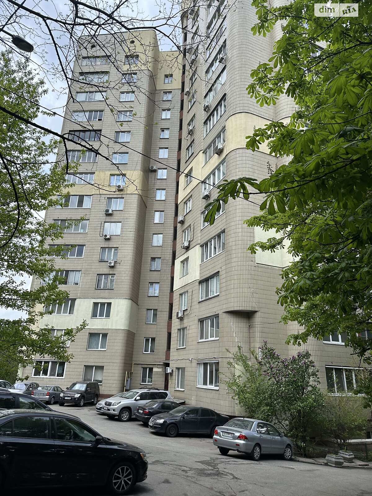 Продаж трикімнатної квартири в Києві, на бул. Лесі Українки 9В, район Печерськ фото 1 Продаж трикімнатної квартири в Києві, на бул. Лесі Українки 9В, район Печерськ фото 1