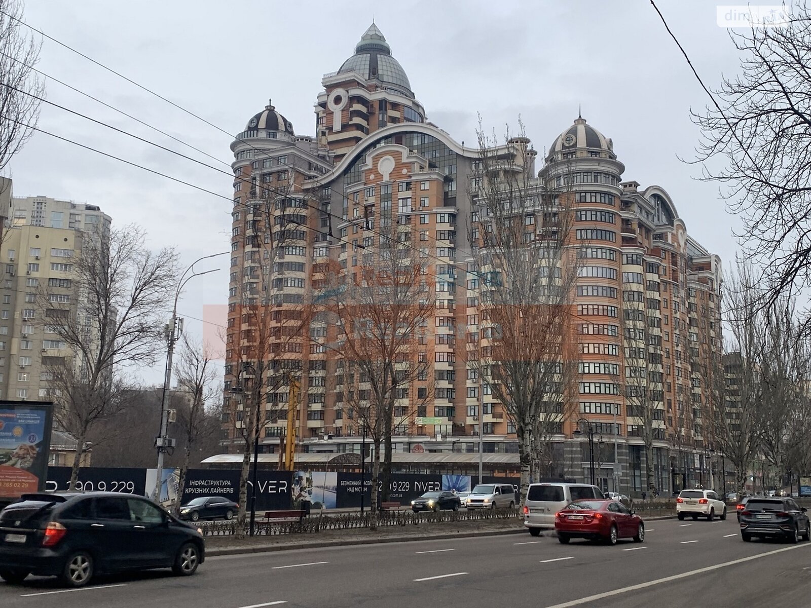 Продажа четырехкомнатной квартиры в Киеве, на бул. Леси Украинки 7Б, район Печерск фото 1 Продажа четырехкомнатной квартиры в Киеве, на бул. Леси Украинки 7Б, район Печерск фото 1