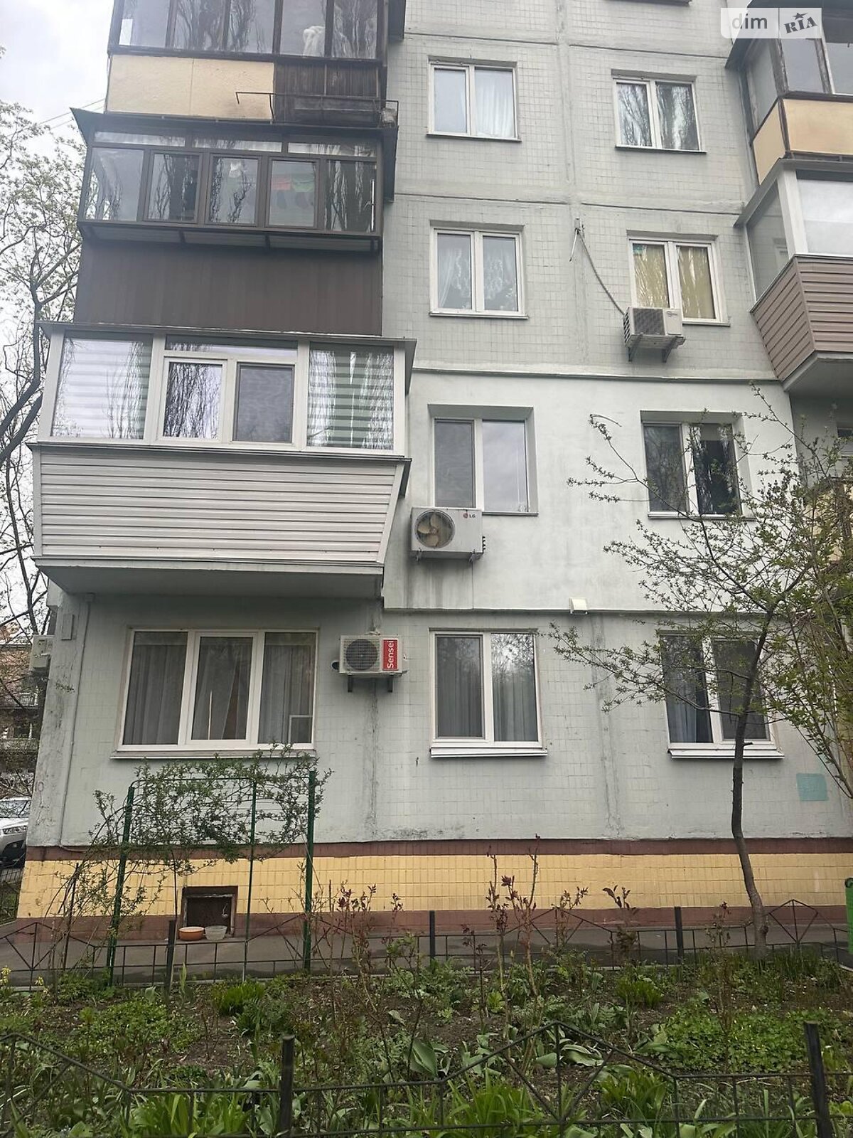 Продаж трикімнатної квартири в Києві, на бул. Лесі Українки 16, район Печерськ фото 2 Продаж трикімнатної квартири в Києві, на бул. Лесі Українки 16, район Печерськ фото 2