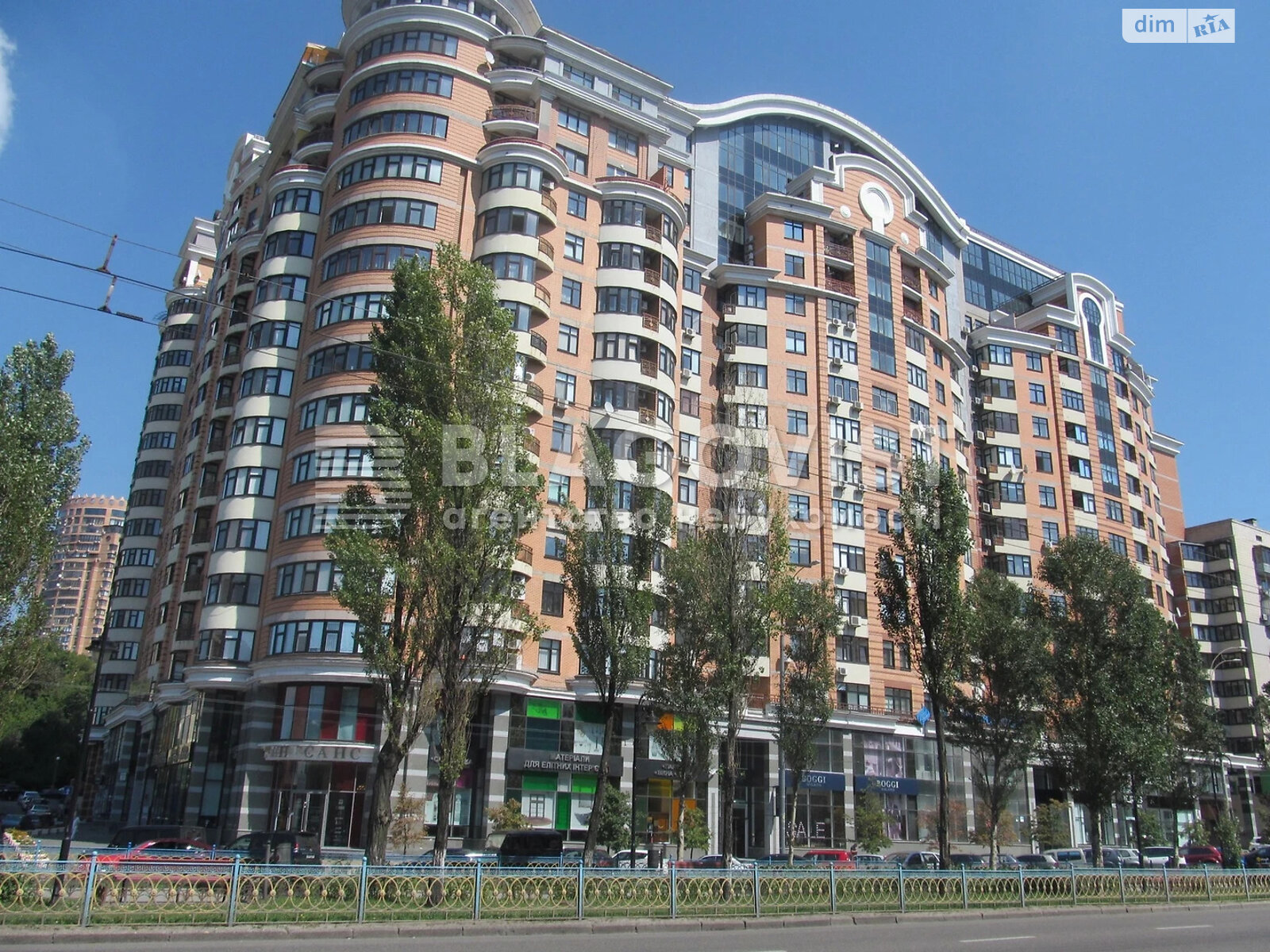 Продаж чотирикімнатної квартири в Києві, на бул. Лесі Українки 7Б, район Печерськ фото 1 Продаж чотирикімнатної квартири в Києві, на бул. Лесі Українки 7Б, район Печерськ фото 1