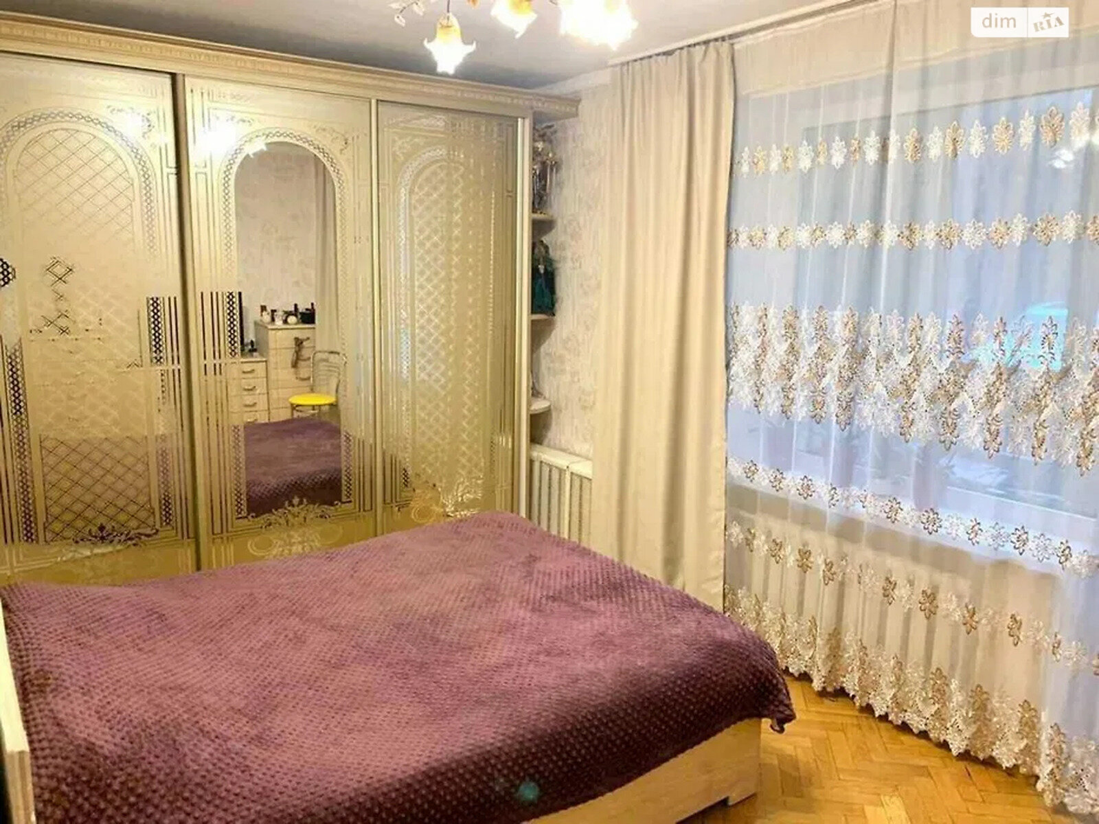 Продаж трикімнатної квартири в Києві, на бул. Лесі Українки 9В, район Печерськ фото 1 Продаж трикімнатної квартири в Києві, на бул. Лесі Українки 9В, район Печерськ фото 1