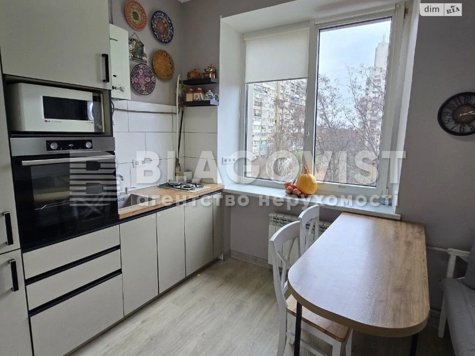 Продаж двокімнатної квартири в Києві, на бул. Лесі Українки 29, район Печерськ фото 1 Продаж двокімнатної квартири в Києві, на бул. Лесі Українки 29, район Печерськ фото 1