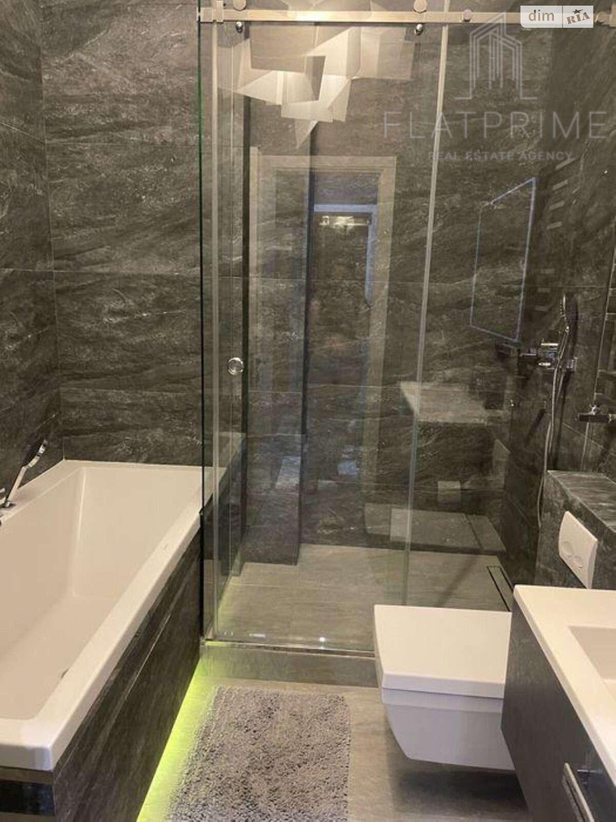 Продажа трехкомнатной квартиры в Киеве, на бул. Леси Украинки 7В, район Печерск фото 1