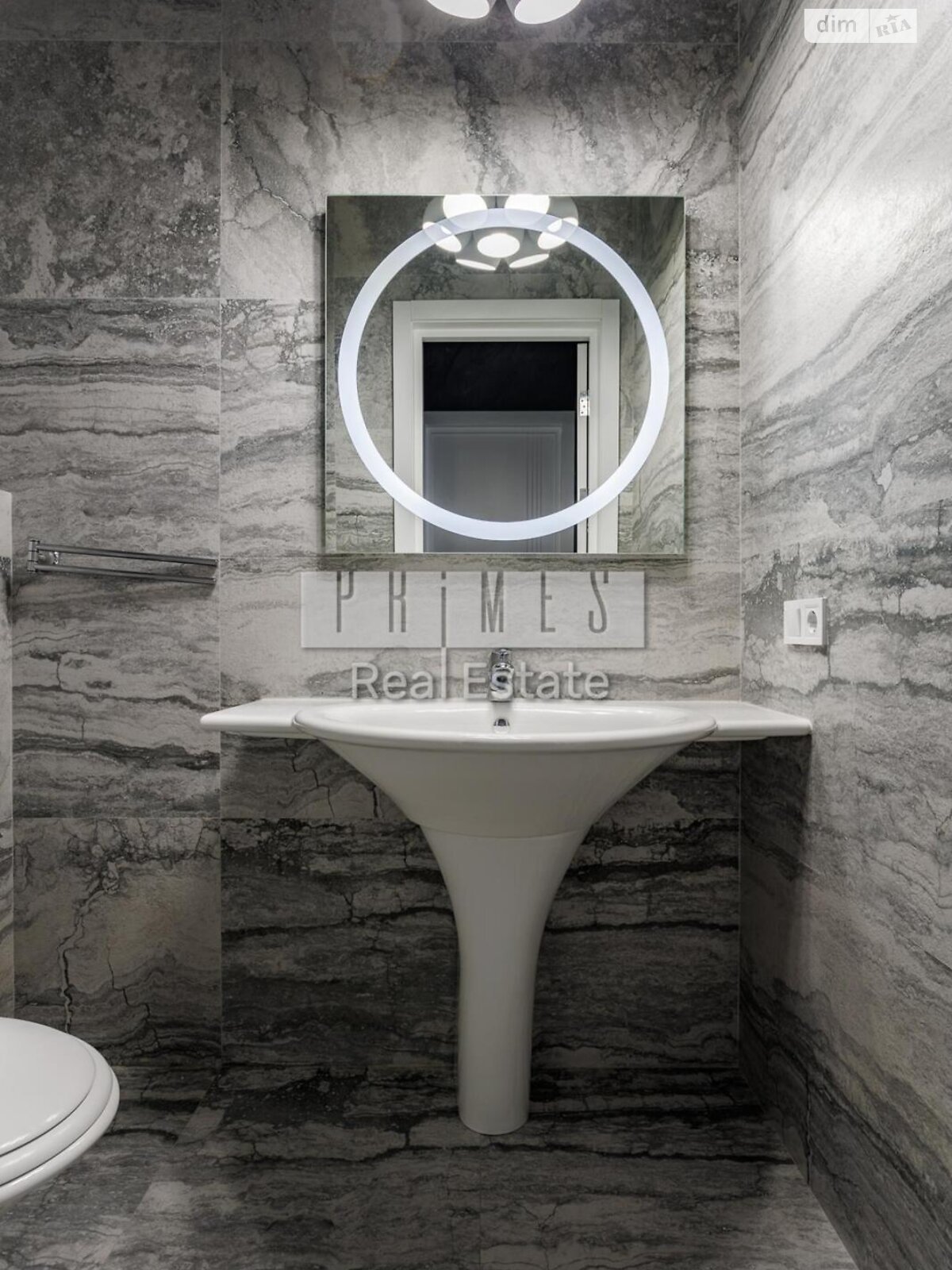 Продажа трехкомнатной квартиры в Киеве, на бул. Леси Украинки 7В, район Печерск фото 1