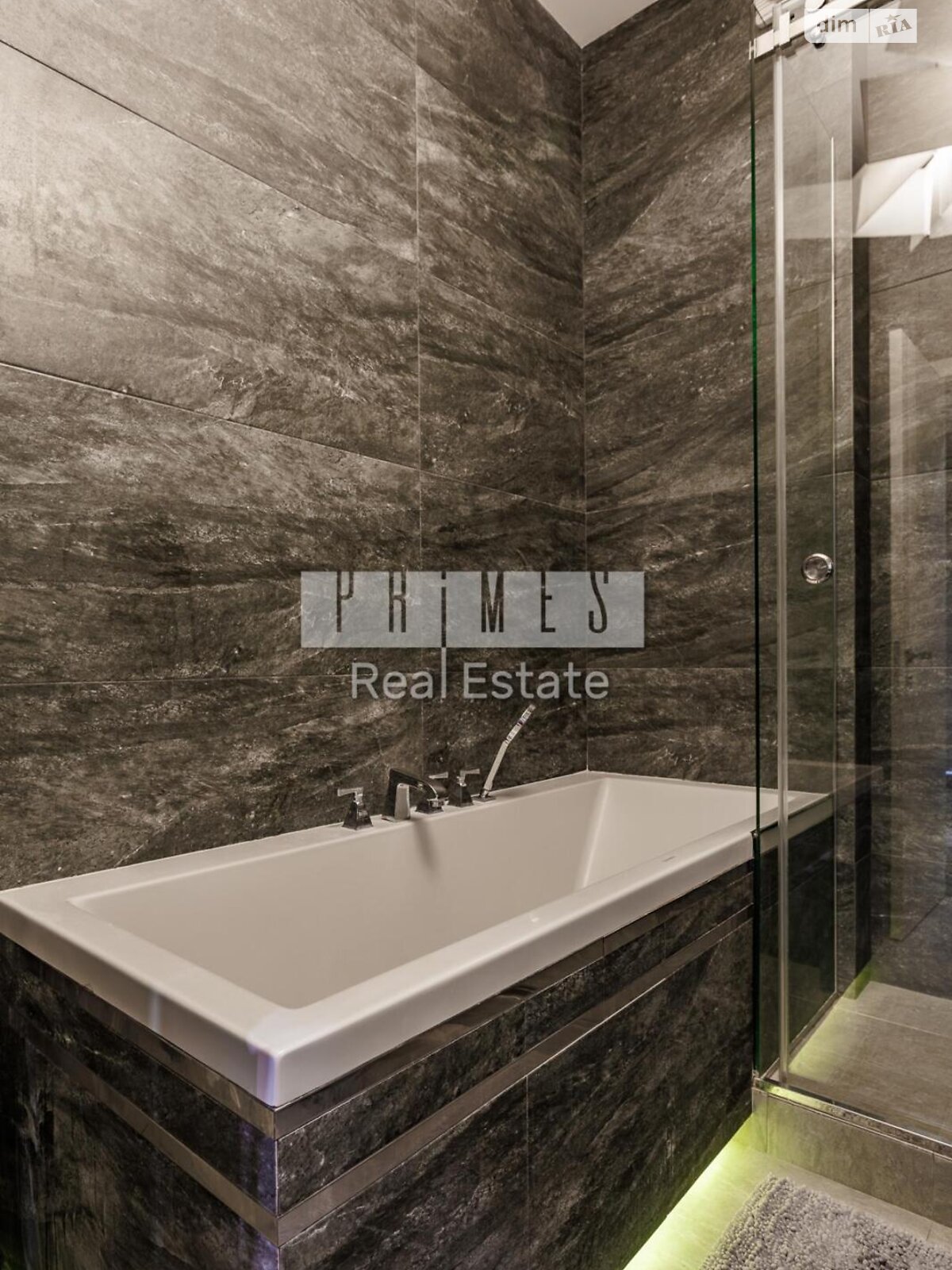 Продажа трехкомнатной квартиры в Киеве, на бул. Леси Украинки 7В, район Печерск фото 1