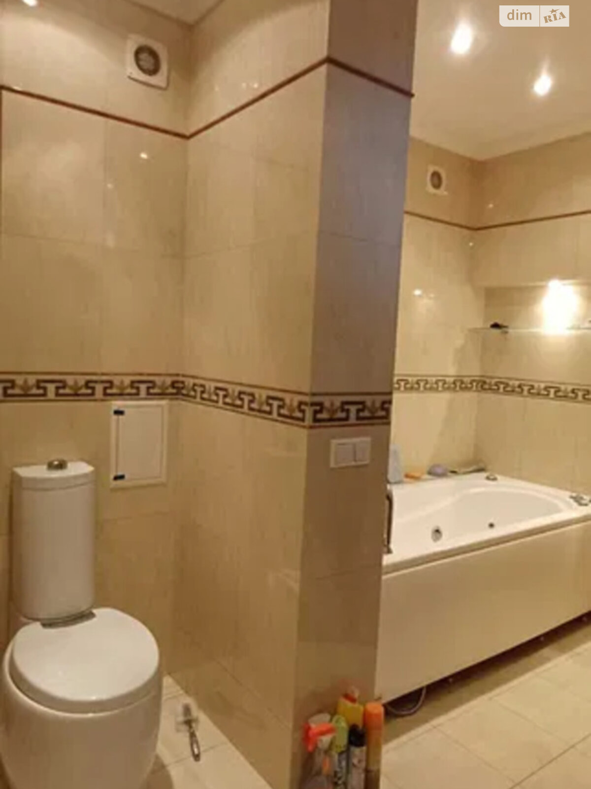 Продажа трехкомнатной квартиры в Киеве, на бул. Леси Украинки 21А, район Печерск фото 1