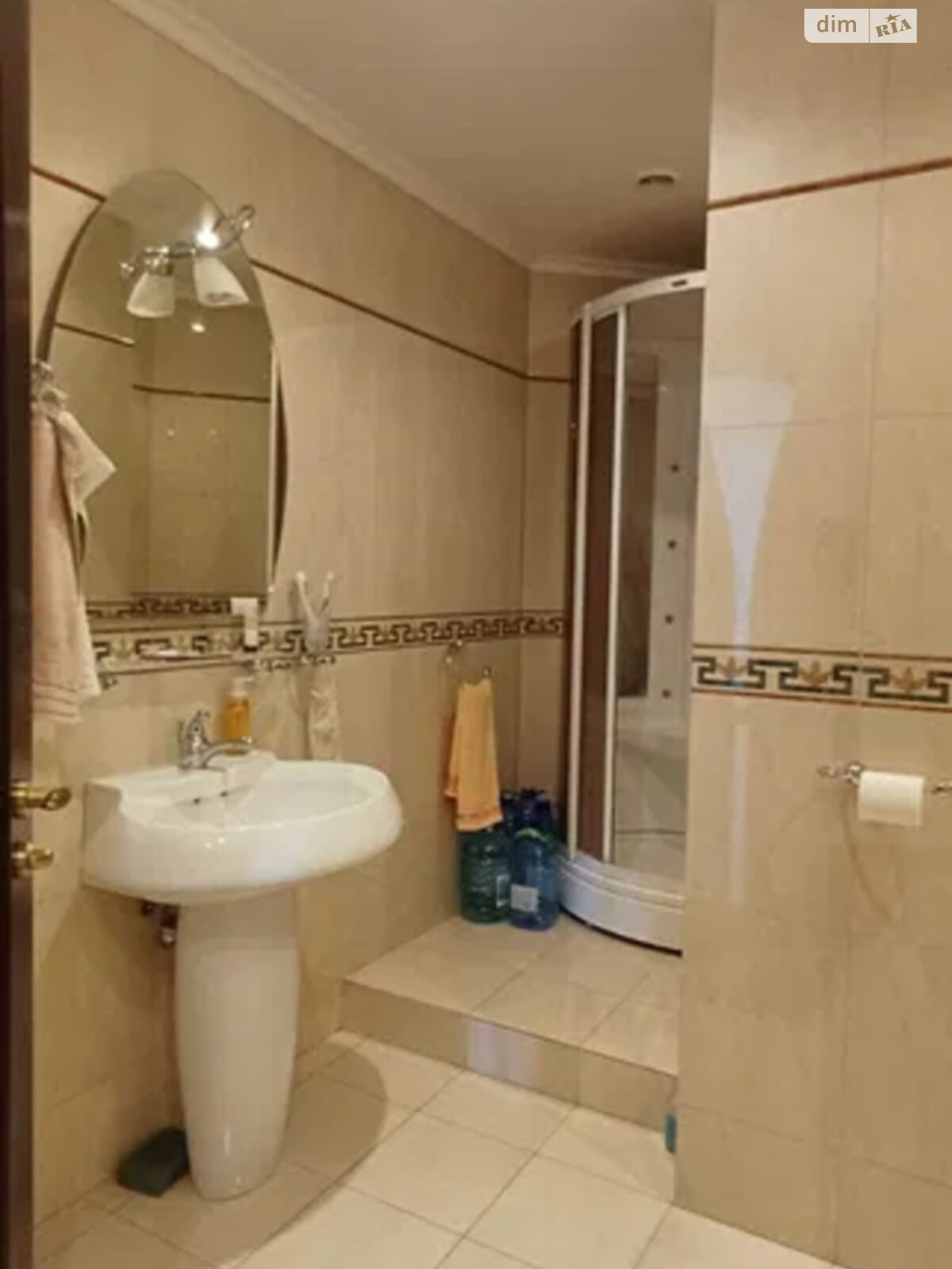 Продажа трехкомнатной квартиры в Киеве, на бул. Леси Украинки 21А, район Печерск фото 1