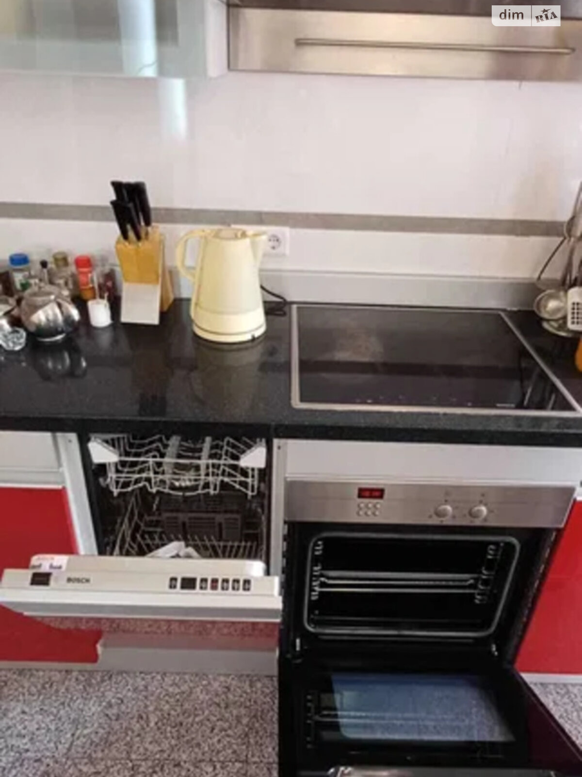 Продажа трехкомнатной квартиры в Киеве, на бул. Леси Украинки 21А, район Печерск фото 1