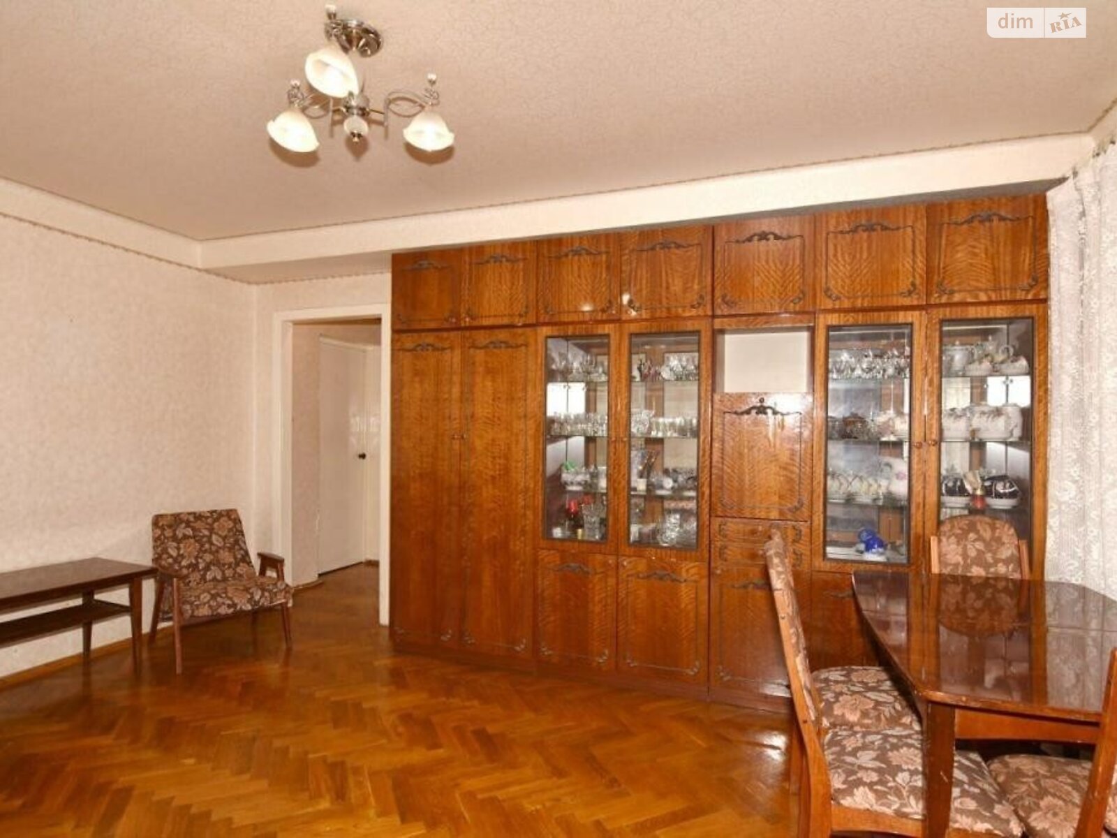 Продажа трехкомнатной квартиры в Киеве, на пл. Леси Украинки 5, район Печерск фото 1