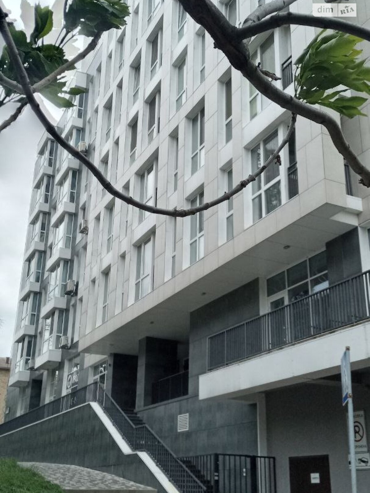 Продаж трикімнатної квартири в Києві, на вул. Лейпцизька 13А, район Печерськ фото 1