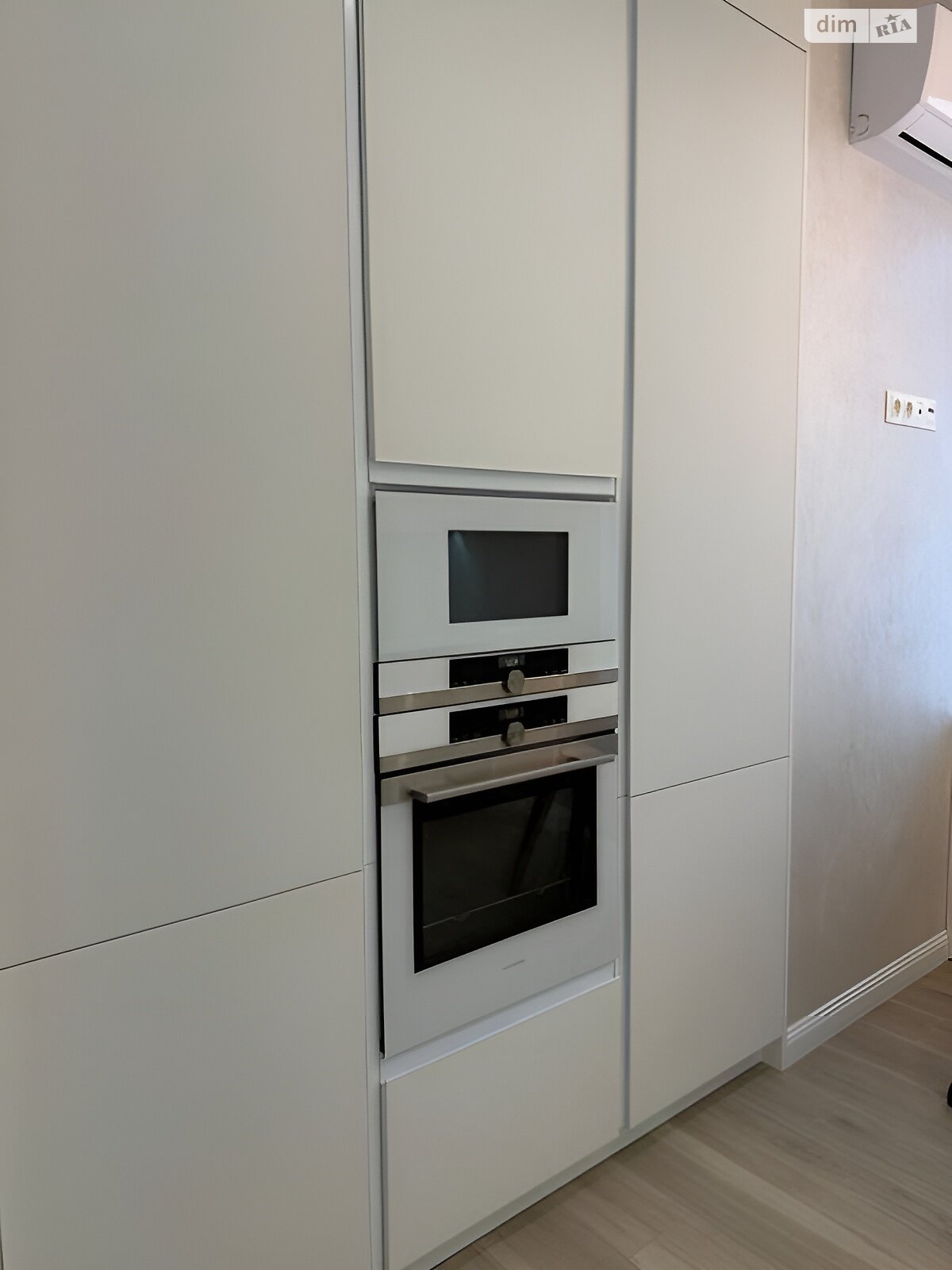 Продажа двухкомнатной квартиры в Киеве, на ул. Лейпцигская 6, район Печерск фото 1 Продажа двухкомнатной квартиры в Киеве, на ул. Лейпцигская 6, район Печерск фото 1