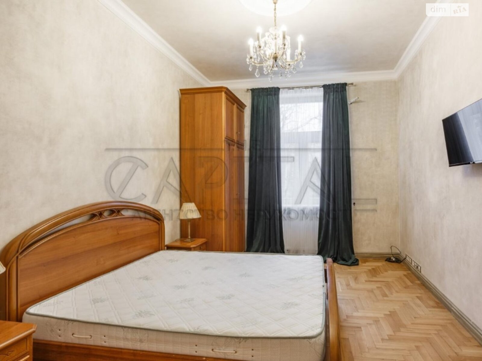 Продажа четырехкомнатной квартиры в Киеве, на ул. Липская 12, район Печерск фото 1 Продажа четырехкомнатной квартиры в Киеве, на ул. Липская 12, район Печерск фото 1