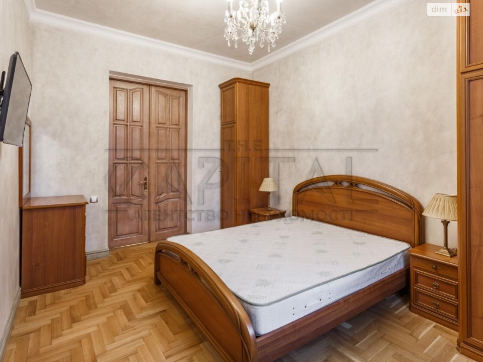 Продажа четырехкомнатной квартиры в Киеве, на ул. Липская 12, район Печерск фото 1 Продажа четырехкомнатной квартиры в Киеве, на ул. Липская 12, район Печерск фото 1