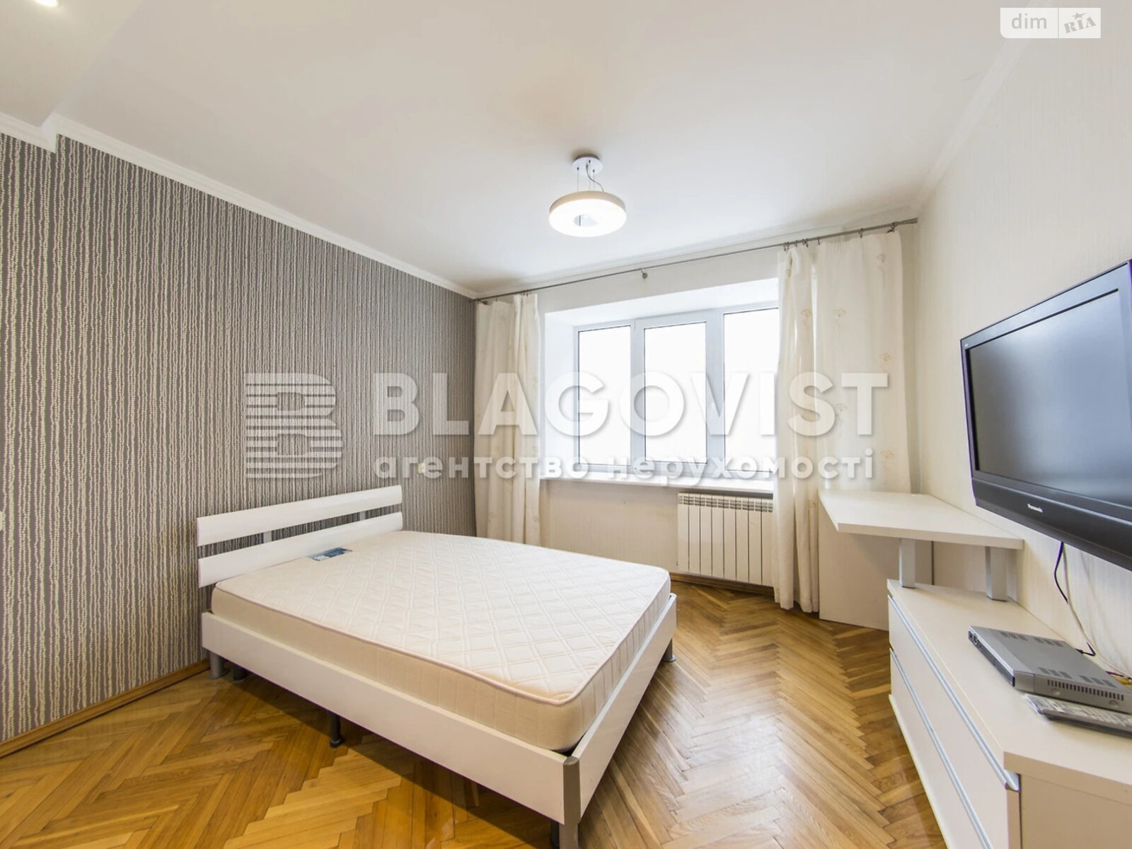 Продажа трехкомнатной квартиры в Киеве, на ул. Мечникова 18, район Печерск фото 1 Продажа трехкомнатной квартиры в Киеве, на ул. Мечникова 18, район Печерск фото 1