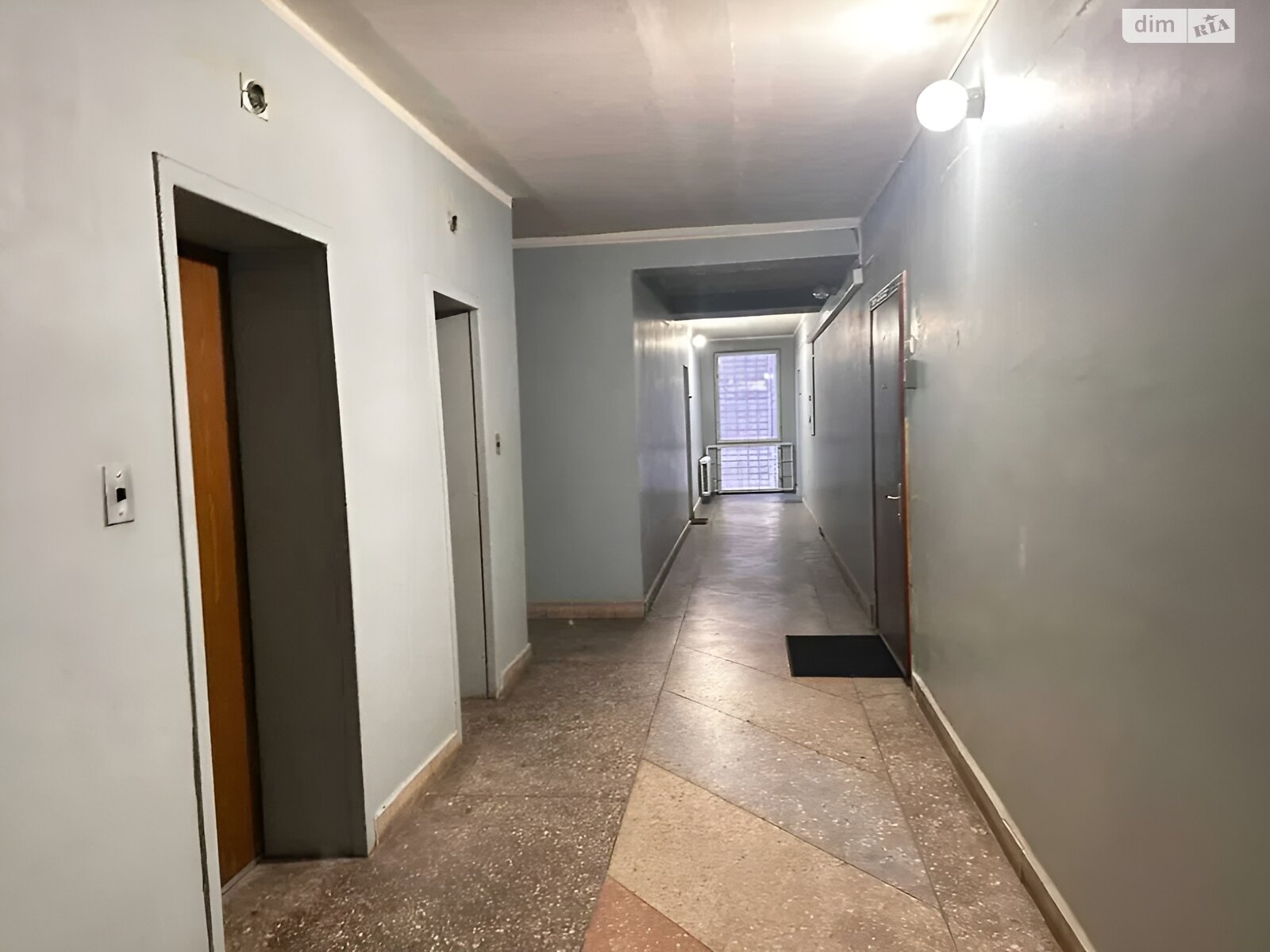 Продажа трехкомнатной квартиры в Киеве, на ул. Михаила Омельяновича-Павленко 11, район Печерск фото 1 Продажа трехкомнатной квартиры в Киеве, на ул. Михаила Омельяновича-Павленко 11, район Печерск фото 1