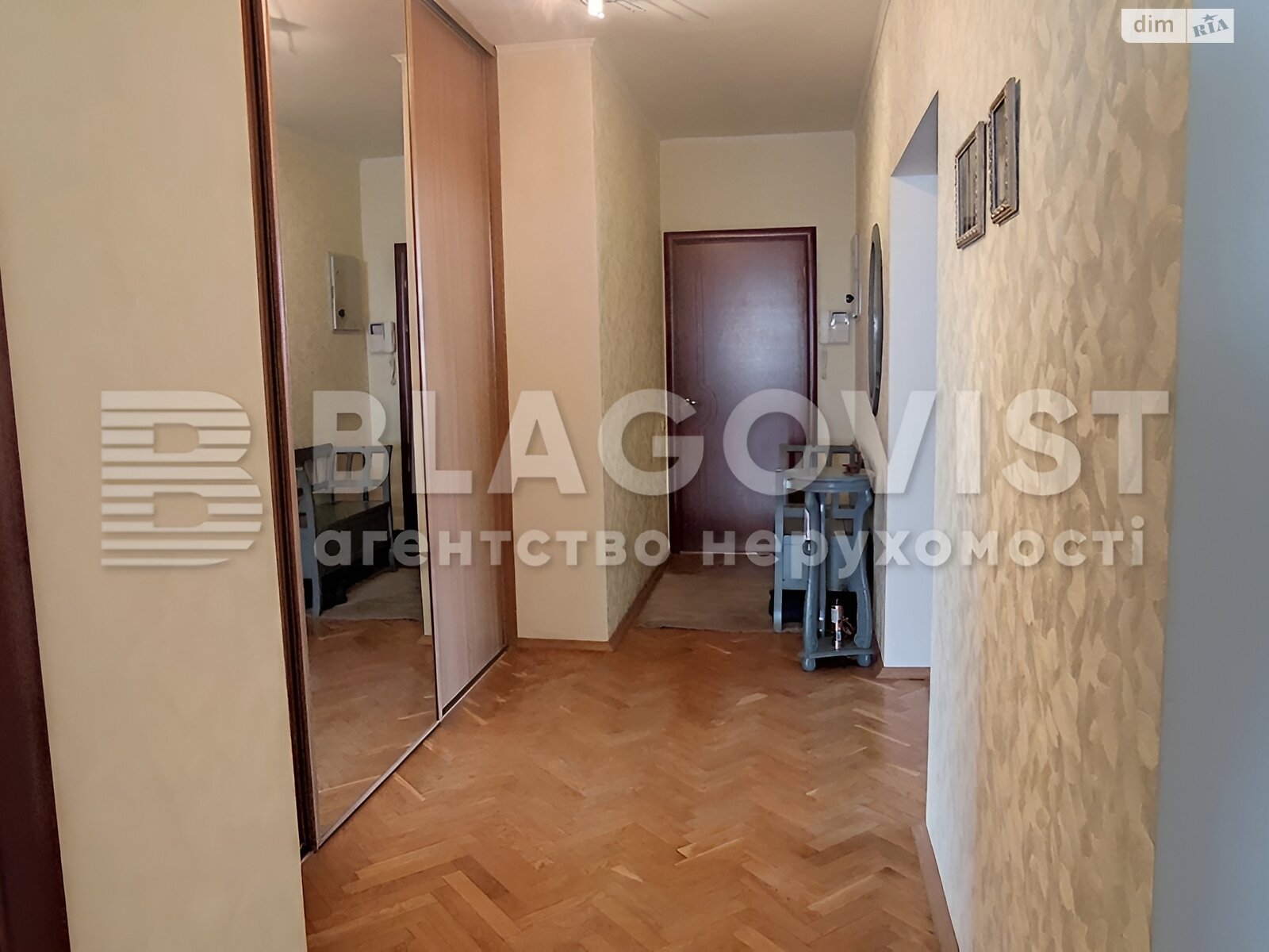 Продаж трикімнатної квартири в Києві, на вул. Михайла Омеляновича-Павленка 19А, район Печерськ фото 1 Продаж трикімнатної квартири в Києві, на вул. Михайла Омеляновича-Павленка 19А, район Печерськ фото 1