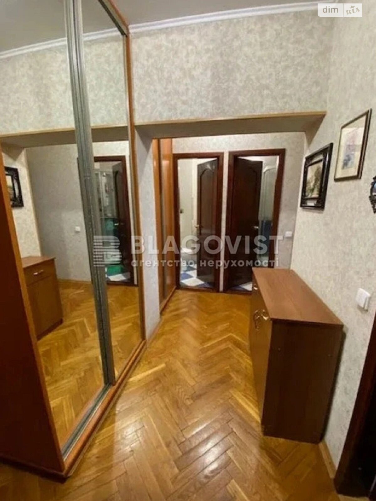 Продаж двокімнатної квартири в Києві, на вул. Михайла Омеляновича-Павленка 11, район Печерськ фото 1 Продаж двокімнатної квартири в Києві, на вул. Михайла Омеляновича-Павленка 11, район Печерськ фото 1