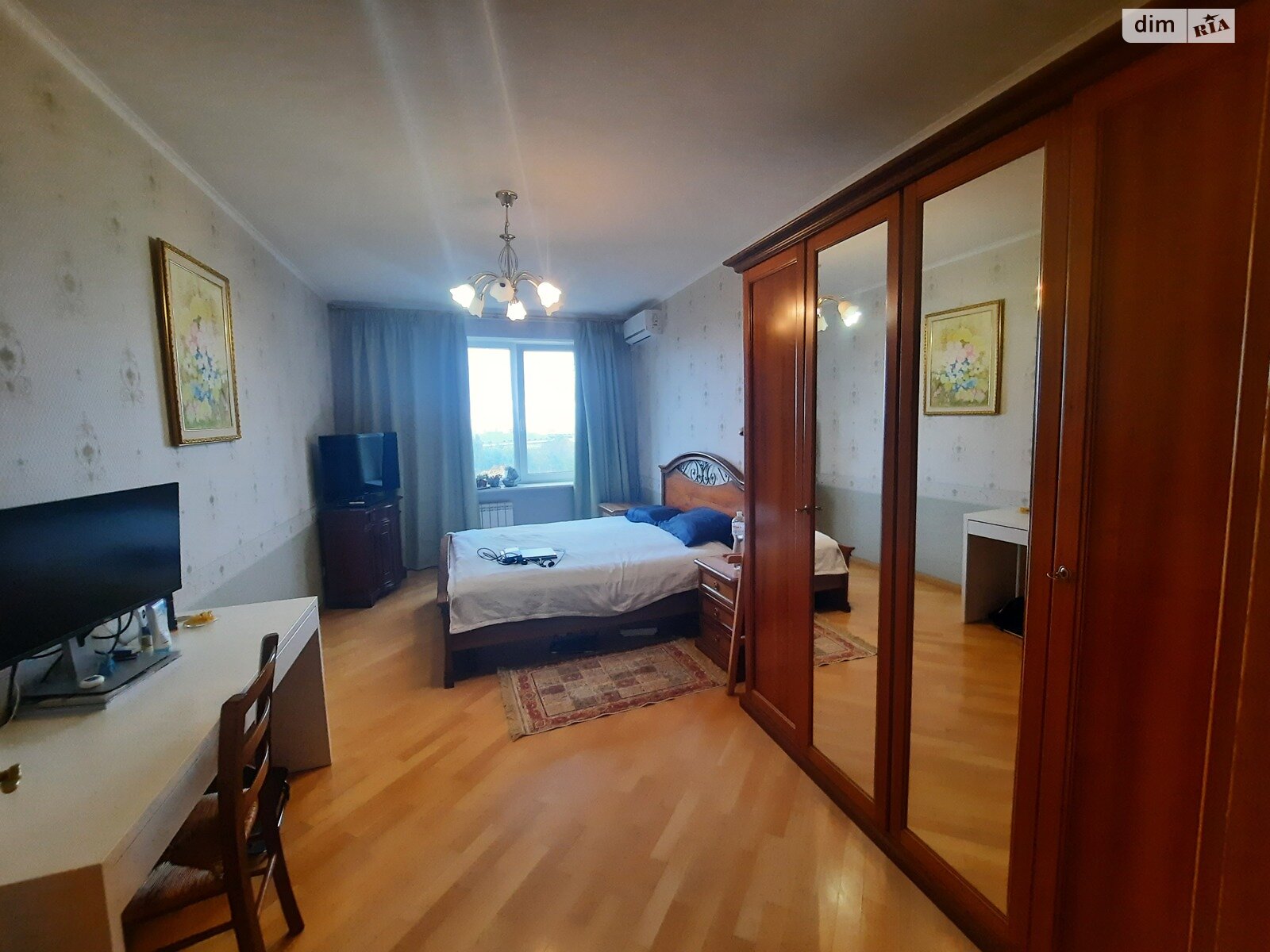 Продажа трехкомнатной квартиры в Киеве, на ул. Михаила Омельяновича-Павленко 11, район Печерск фото 1 Продажа трехкомнатной квартиры в Киеве, на ул. Михаила Омельяновича-Павленко 11, район Печерск фото 1