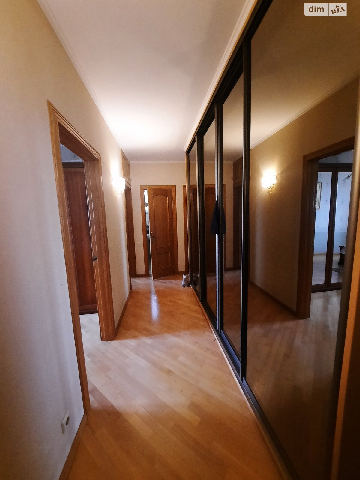 Продажа трехкомнатной квартиры в Киеве, на ул. Михаила Омельяновича-Павленко 11, район Печерск фото 1 Продажа трехкомнатной квартиры в Киеве, на ул. Михаила Омельяновича-Павленко 11, район Печерск фото 1