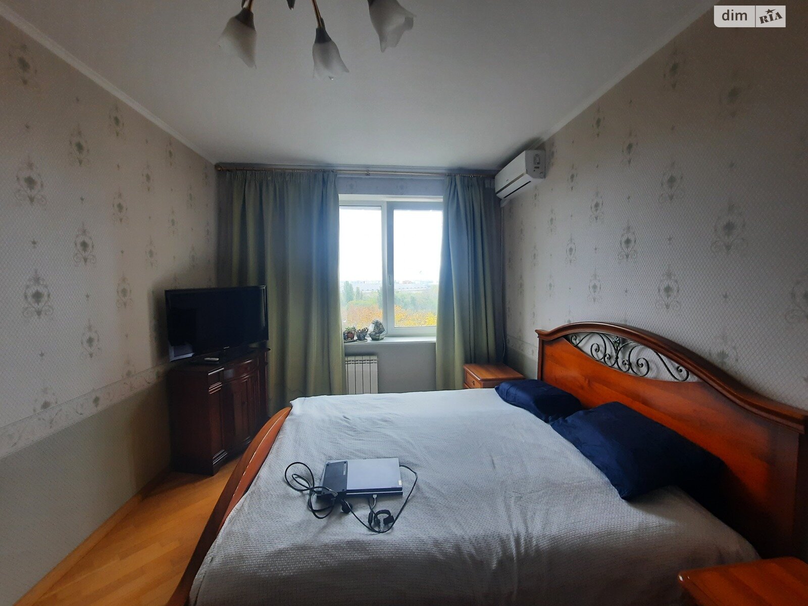 Продажа трехкомнатной квартиры в Киеве, на ул. Михаила Омельяновича-Павленко 11, район Печерск фото 1 Продажа трехкомнатной квартиры в Киеве, на ул. Михаила Омельяновича-Павленко 11, район Печерск фото 1