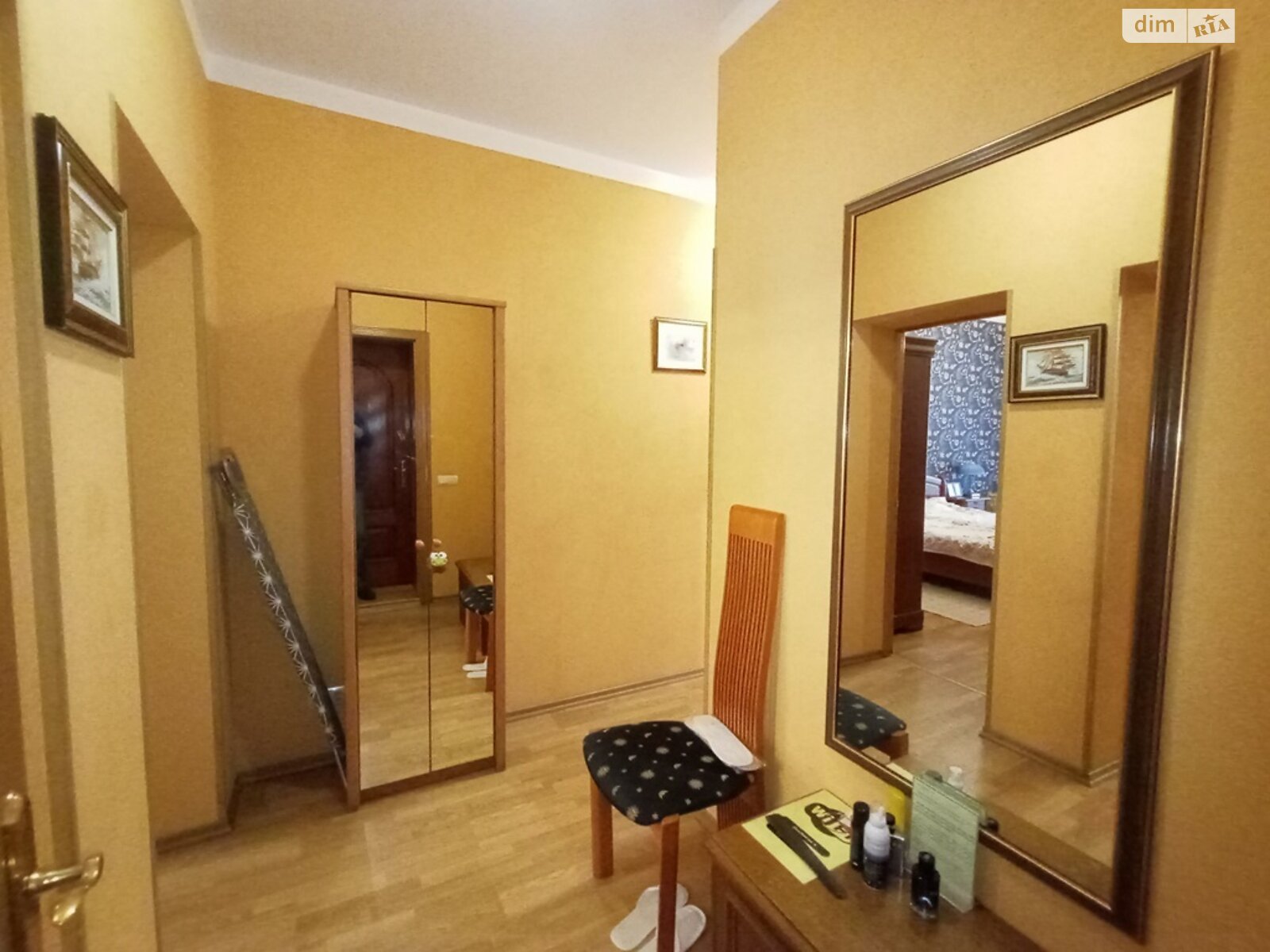 Продаж двокімнатної квартири в Києві, на пров. Микільський 9, район Печерськ фото 1 Продаж двокімнатної квартири в Києві, на пров. Микільський 9, район Печерськ фото 1
