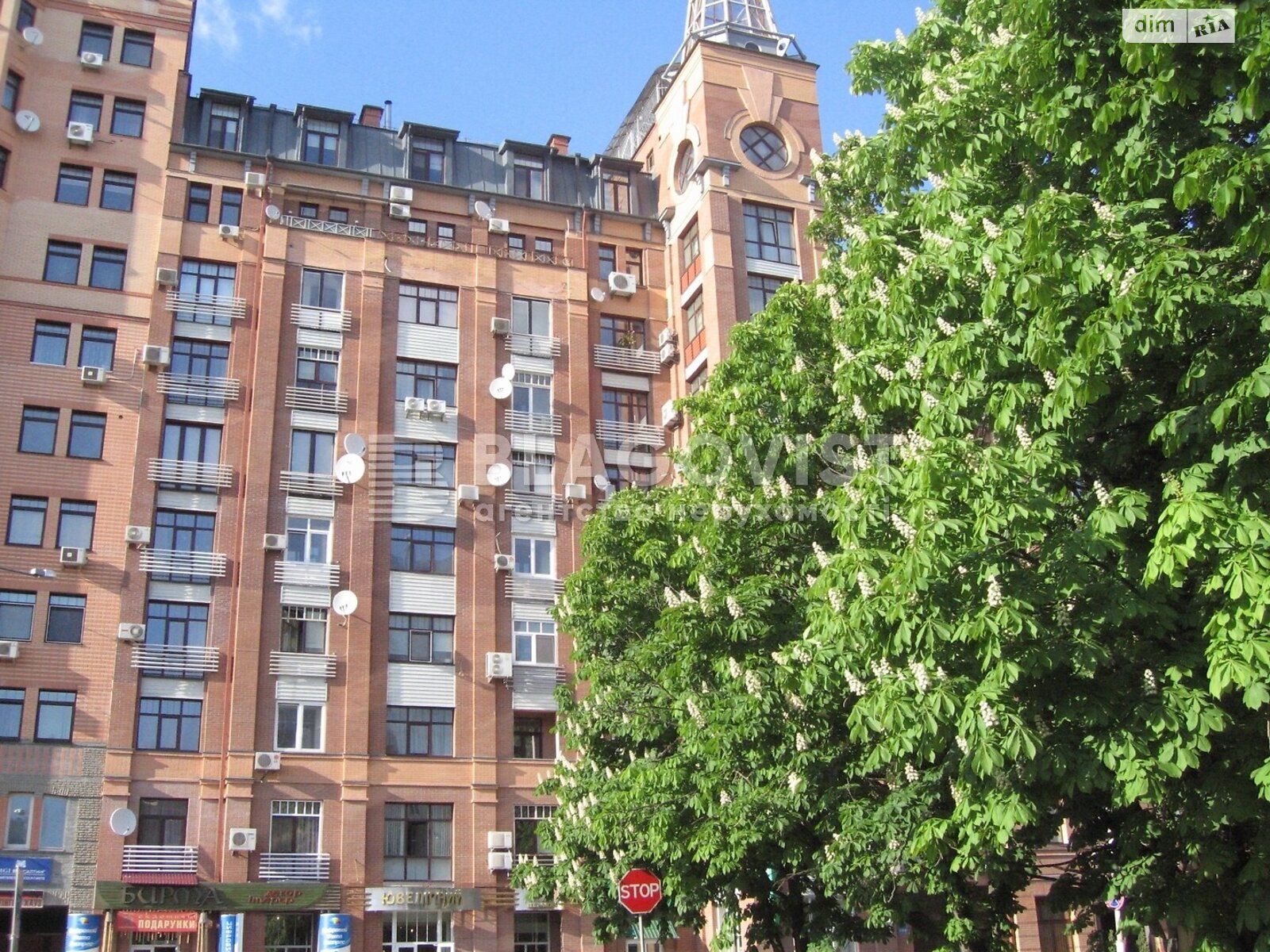 Продаж трикімнатної квартири в Києві, на вул. Панаса Мирного 10, район Печерськ фото 1 Продаж трикімнатної квартири в Києві, на вул. Панаса Мирного 10, район Печерськ фото 1