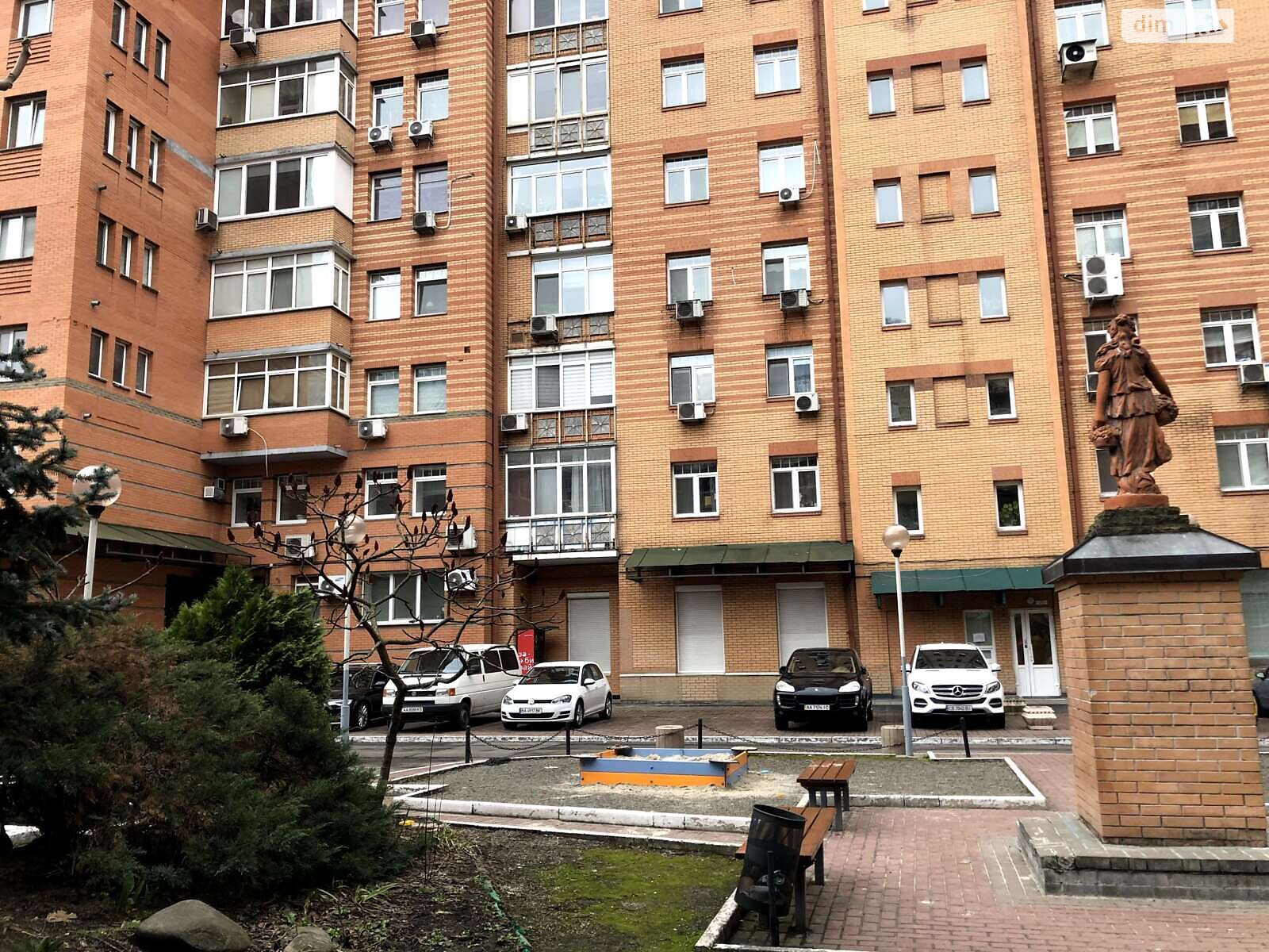 Продаж трикімнатної квартири в Києві, на вул. Панаса Мирного 10, район Печерськ фото 1 Продаж трикімнатної квартири в Києві, на вул. Панаса Мирного 10, район Печерськ фото 1