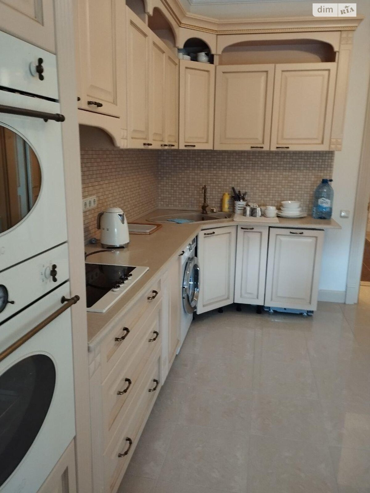 Продажа семикомнатной квартиры в Киеве, на ул. Панаса Мирного 12, район Печерск фото 1 Продажа семикомнатной квартиры в Киеве, на ул. Панаса Мирного 12, район Печерск фото 1
