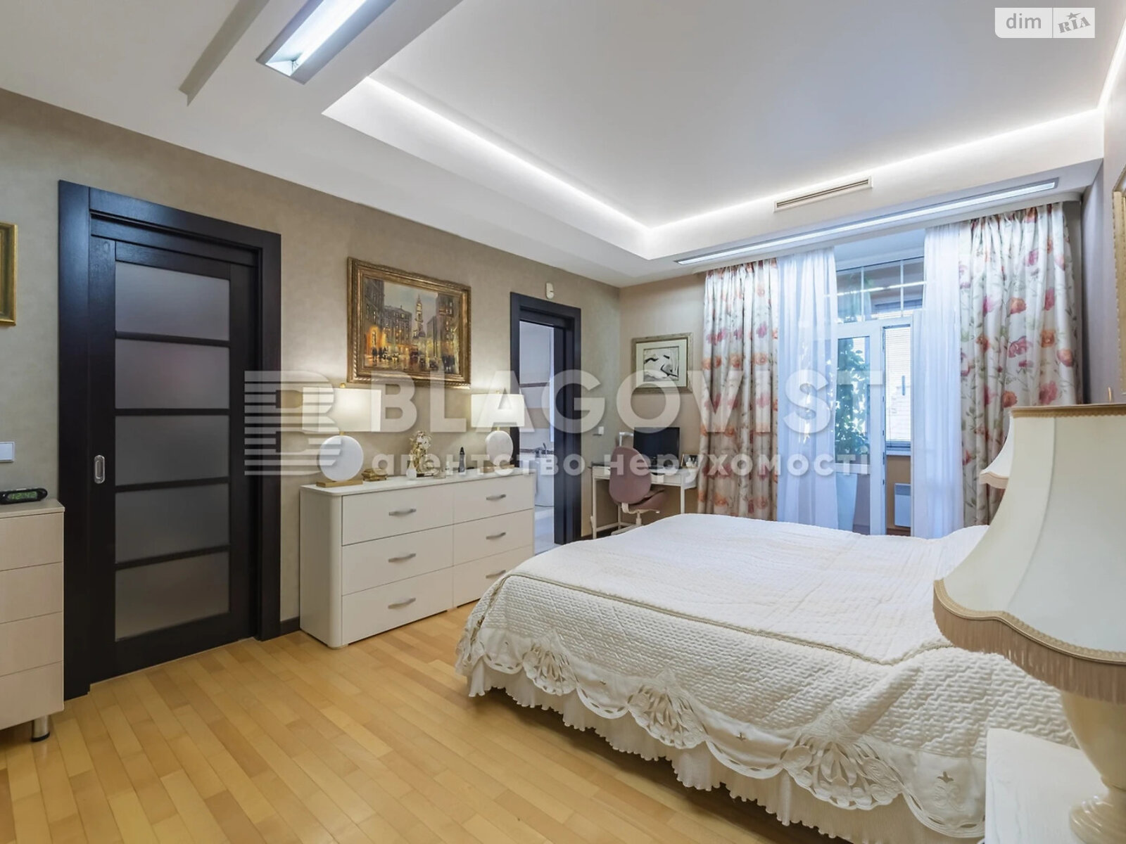 Продажа трехкомнатной квартиры в Киеве, на ул. Панаса Мирного 10, район Печерск фото 1 Продажа трехкомнатной квартиры в Киеве, на ул. Панаса Мирного 10, район Печерск фото 1