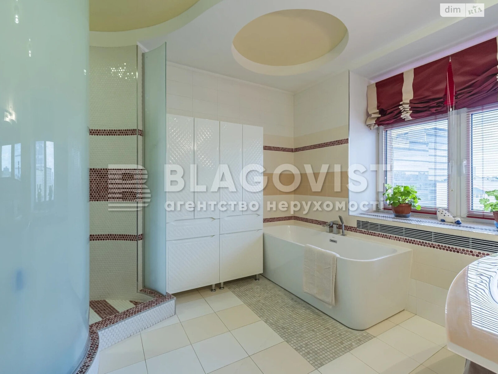 Продажа трехкомнатной квартиры в Киеве, на ул. Панаса Мирного 10, район Печерск фото 1 Продажа трехкомнатной квартиры в Киеве, на ул. Панаса Мирного 10, район Печерск фото 1