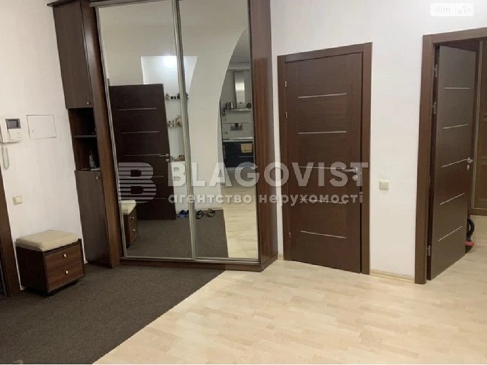 Продажа трехкомнатной квартиры в Киеве, на ул. Панаса Мирного 12, район Печерск фото 1 Продажа трехкомнатной квартиры в Киеве, на ул. Панаса Мирного 12, район Печерск фото 1