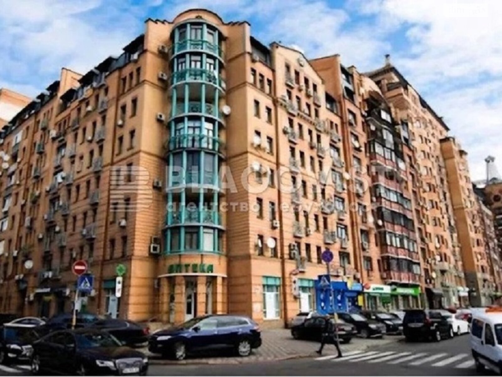 Продажа трехкомнатной квартиры в Киеве, на ул. Панаса Мирного 12, район Печерск фото 1 Продажа трехкомнатной квартиры в Киеве, на ул. Панаса Мирного 12, район Печерск фото 1