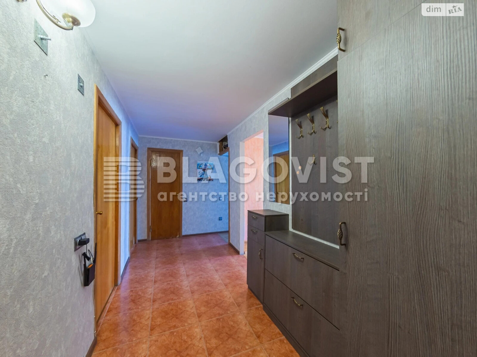 Продаж трикімнатної квартири в Києві, на вул. Різницька 8, район Печерськ фото 1 Продаж трикімнатної квартири в Києві, на вул. Різницька 8, район Печерськ фото 1