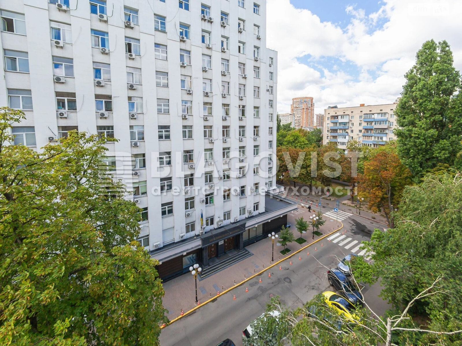 Продаж трикімнатної квартири в Києві, на вул. Різницька 8, район Печерськ фото 1 Продаж трикімнатної квартири в Києві, на вул. Різницька 8, район Печерськ фото 1