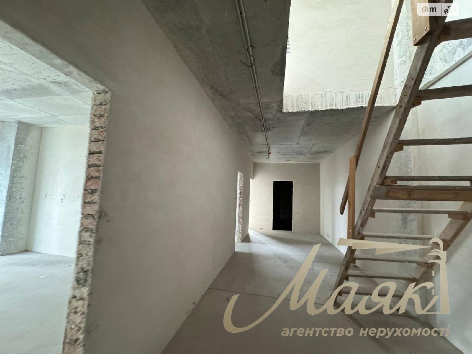 Продажа пятикомнатной квартиры в Киеве, на ул. Саперное Поле 5А, район Печерск фото 1 Продажа пятикомнатной квартиры в Киеве, на ул. Саперное Поле 5А, район Печерск фото 1