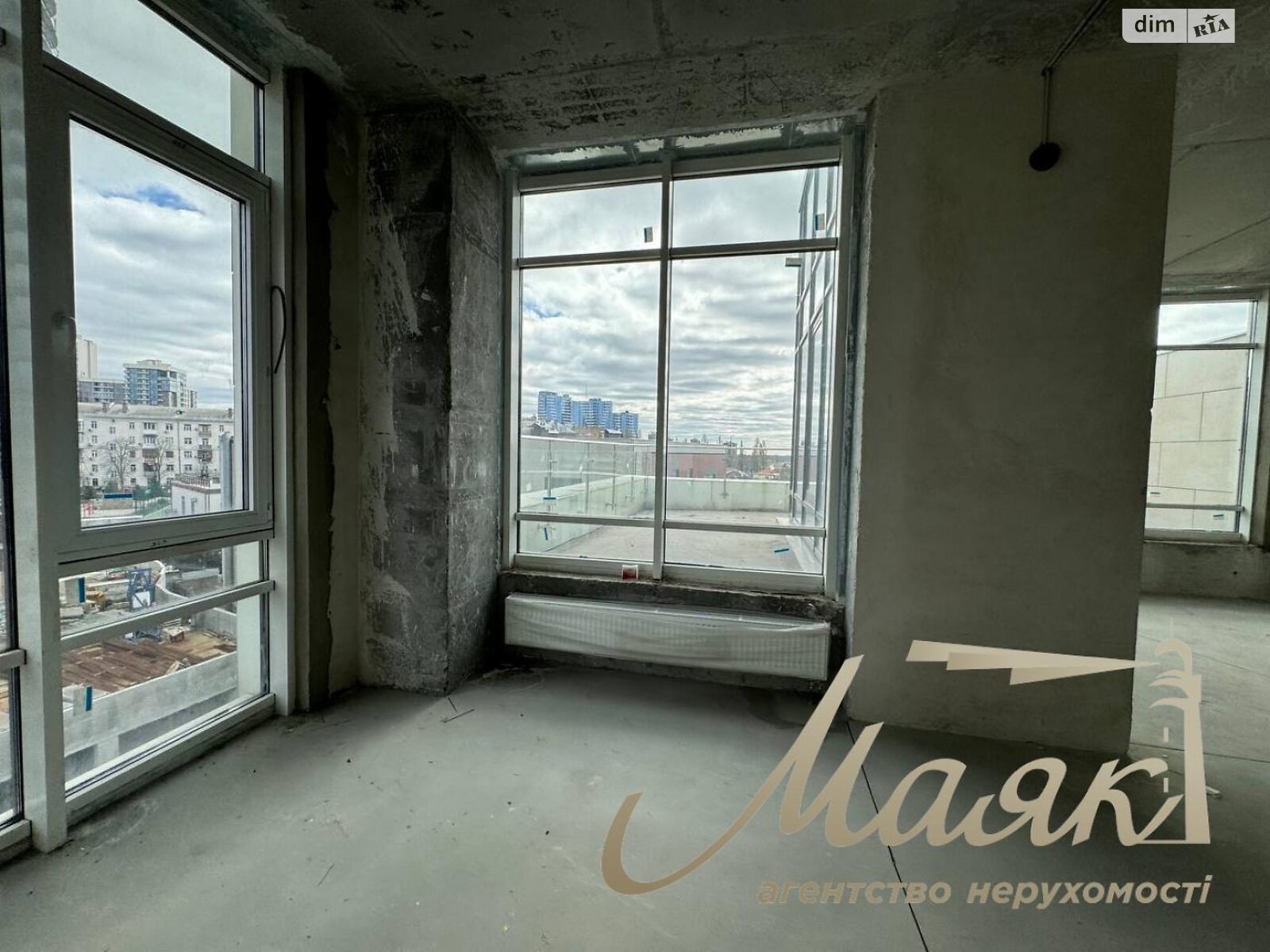 Продажа пятикомнатной квартиры в Киеве, на ул. Саперное Поле 5А, район Печерск фото 1 Продажа пятикомнатной квартиры в Киеве, на ул. Саперное Поле 5А, район Печерск фото 1