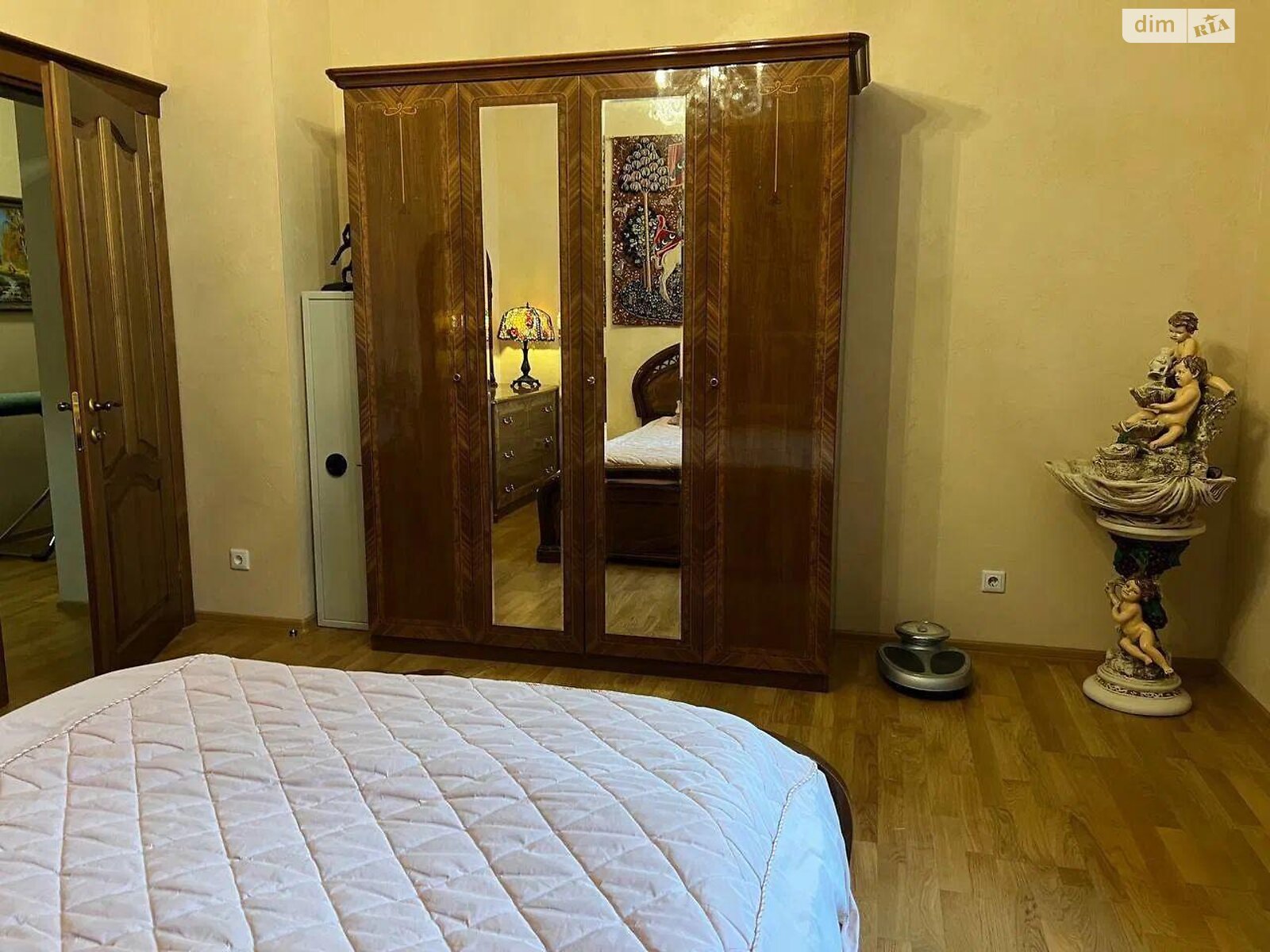 Продаж двокімнатної квартири в Києві, на вул. Коновальця Євгена 44А, район Печерськ фото 1 Продаж двокімнатної квартири в Києві, на вул. Коновальця Євгена 44А, район Печерськ фото 1